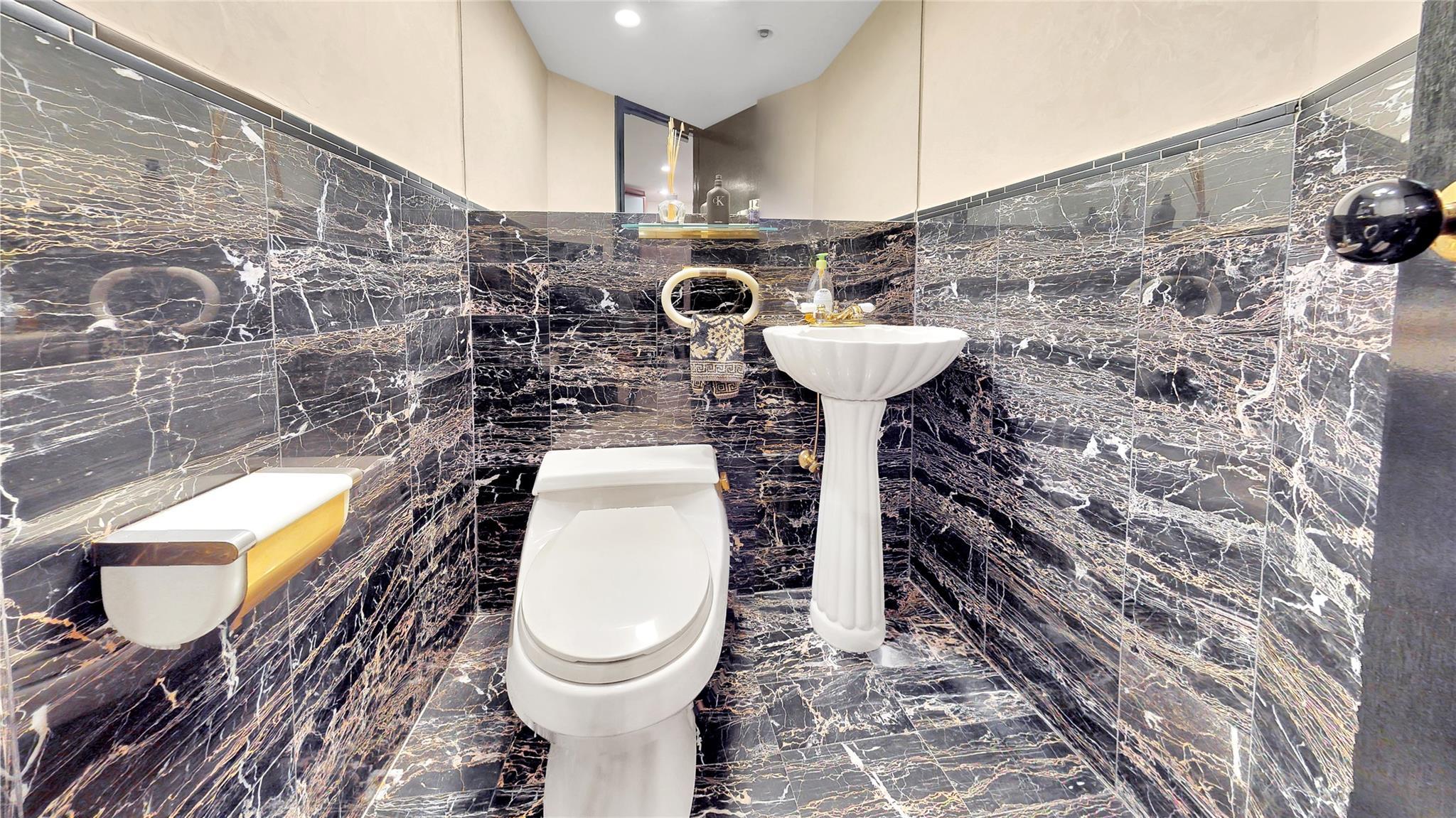 Single Family Corbin  Brooklyn, NY 11235, MLS-881355-27
