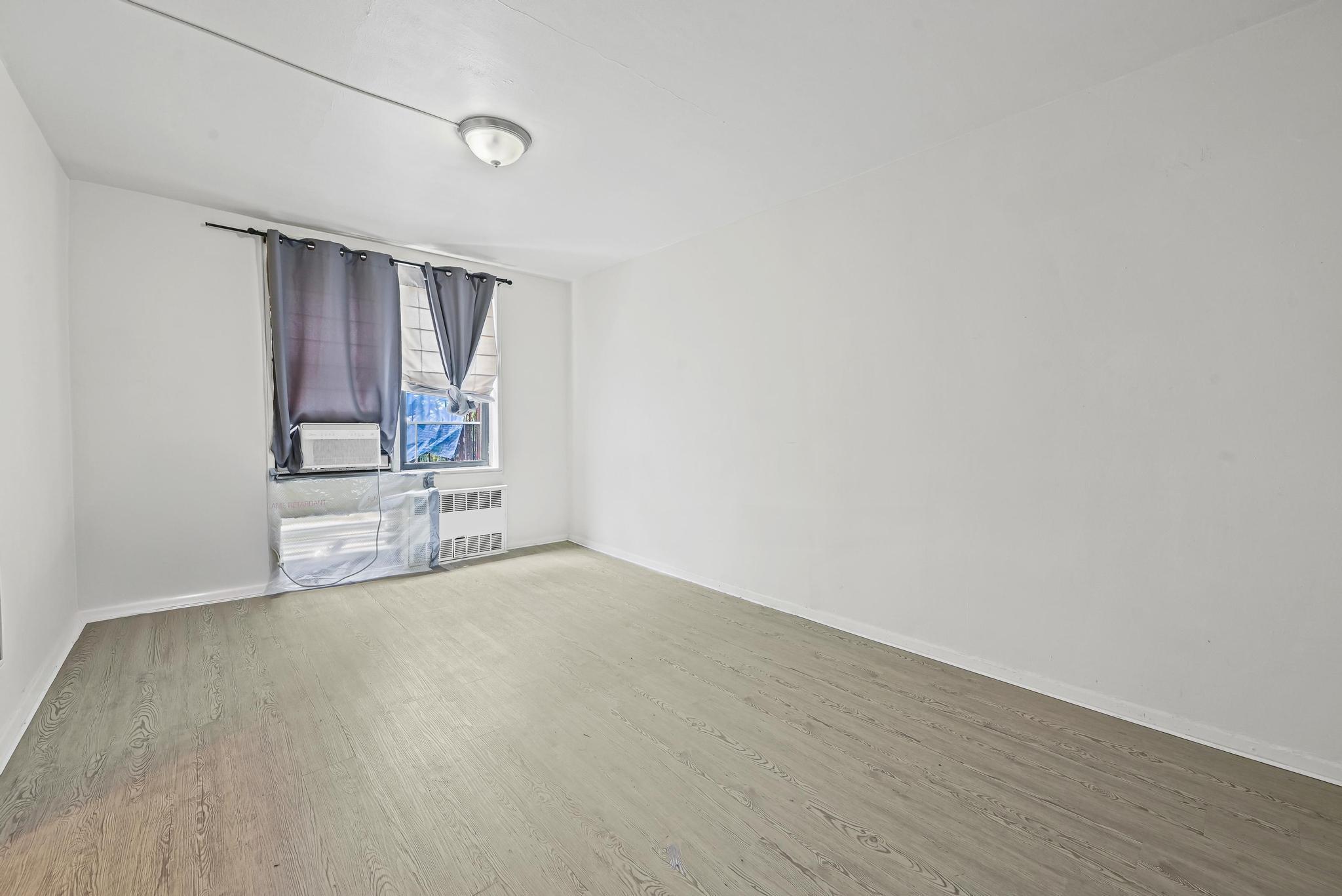 Coop Northern  Queens, NY 11354, MLS-881365-11