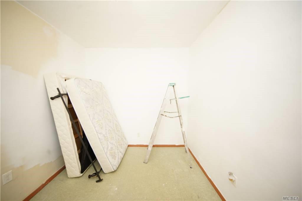 Single Family Charlotte  Queens, NY 11385, MLS-881374-17