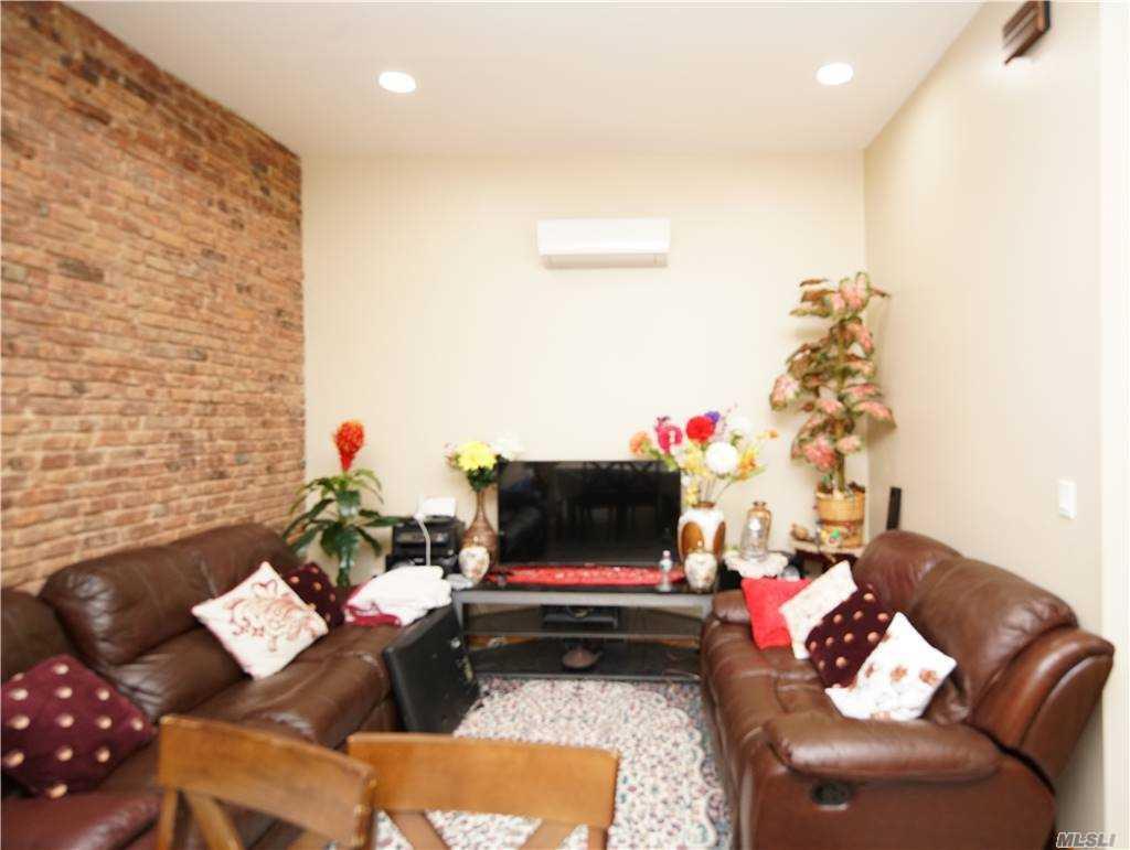 Single Family Charlotte  Queens, NY 11385, MLS-881374-4