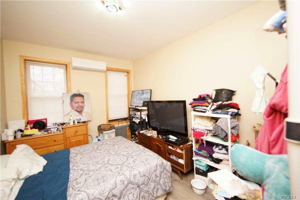 Single Family Charlotte  Queens, NY 11385, MLS-881374-6