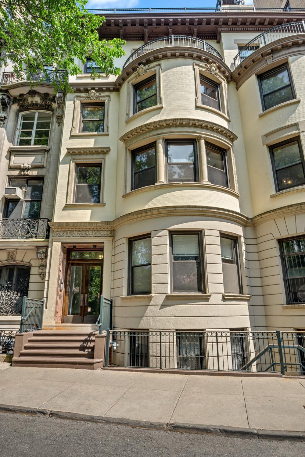 Coop Riverside  Manhattan, NY 10025, MLS-881418-12