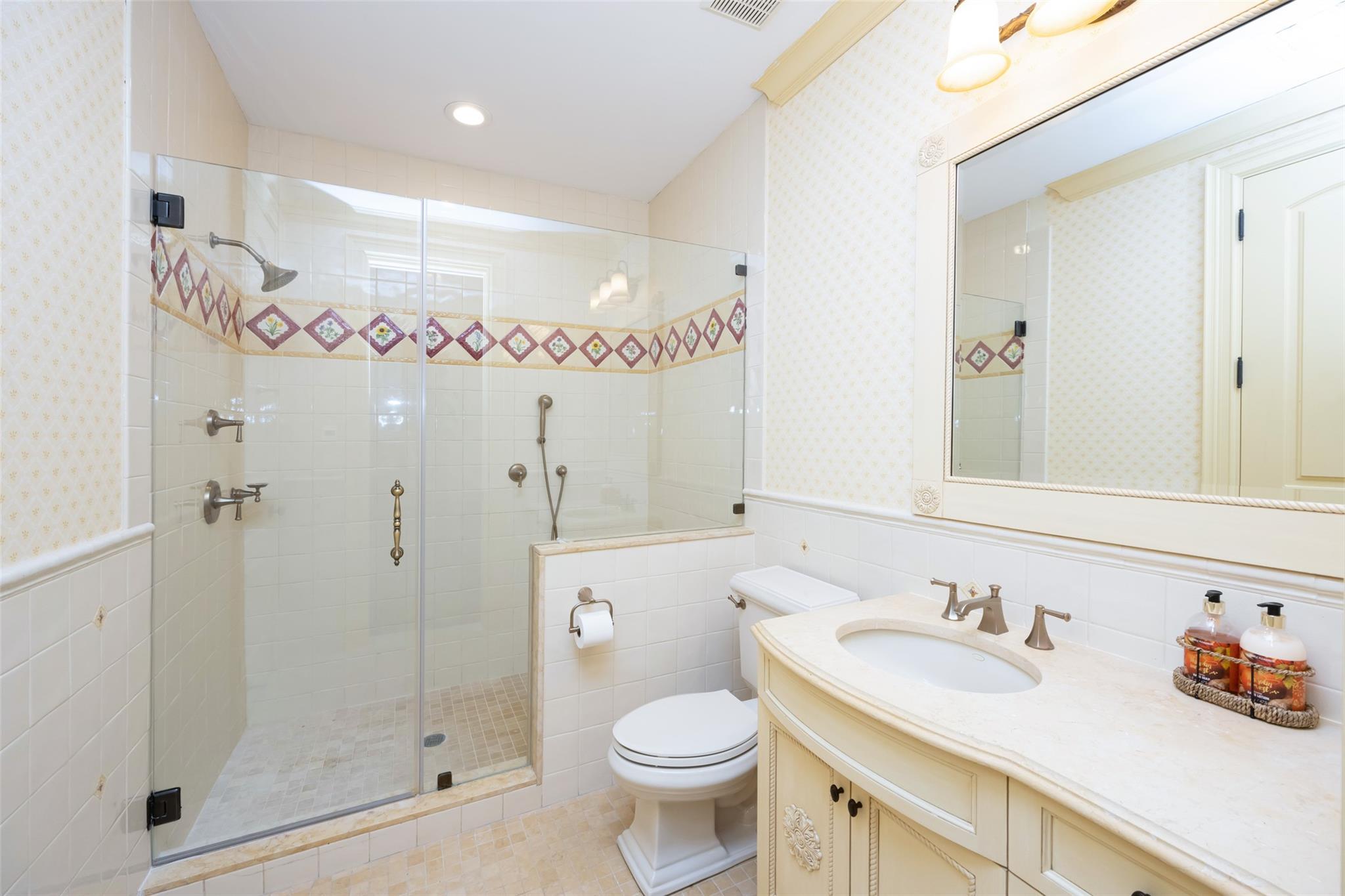 Single Family Black Rock  Nassau County, NY 11545, MLS-881422-33