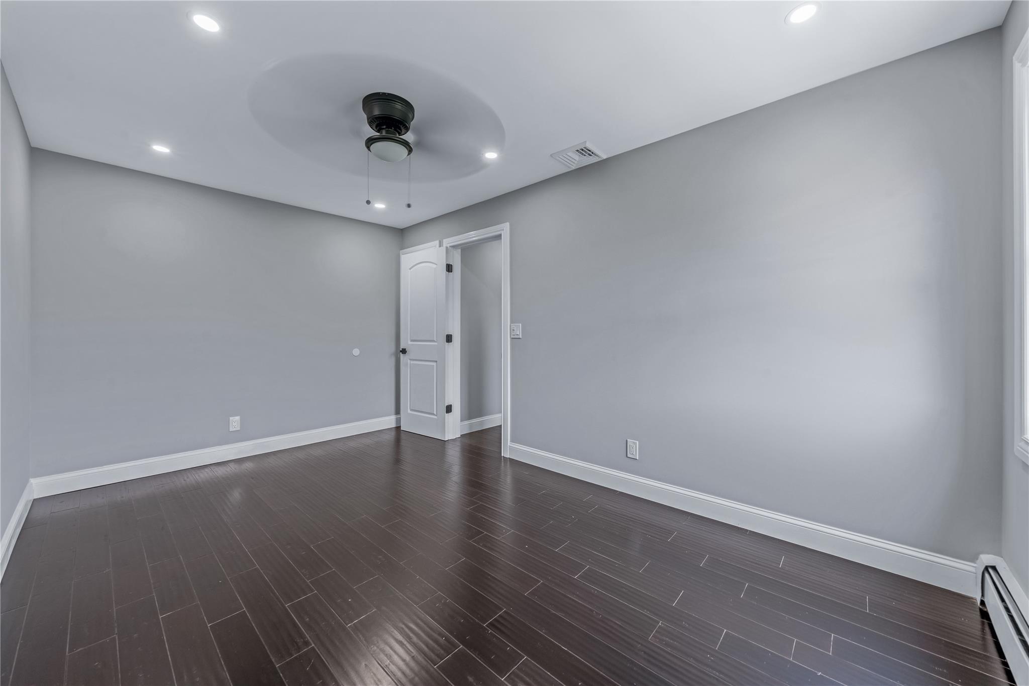 Single Family Essex  Brooklyn, NY 11208, MLS-881435-22