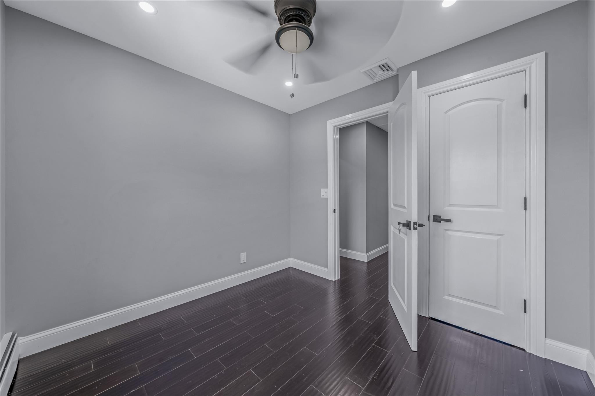 Single Family Essex  Brooklyn, NY 11208, MLS-881435-24