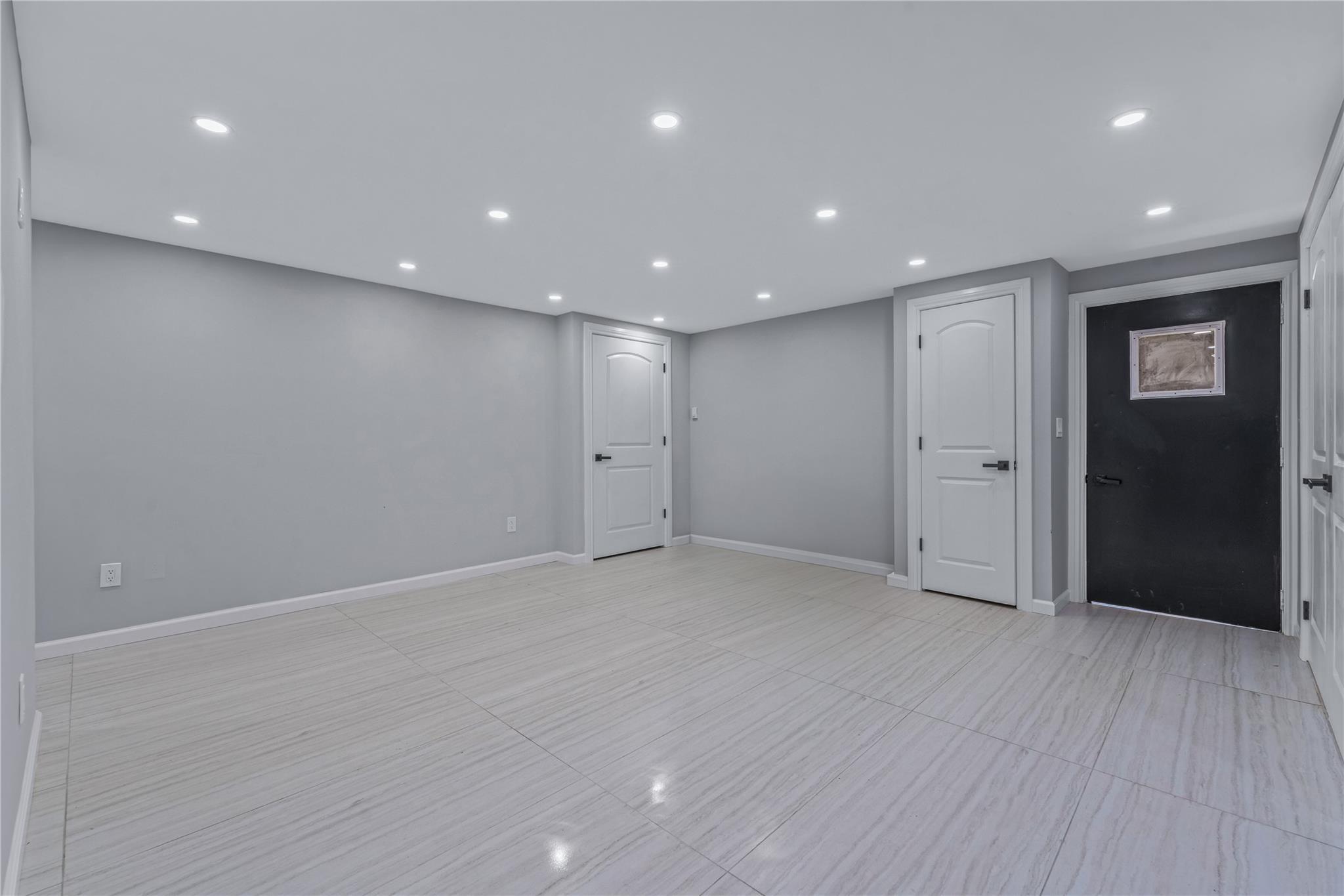 Single Family Essex  Brooklyn, NY 11208, MLS-881435-27