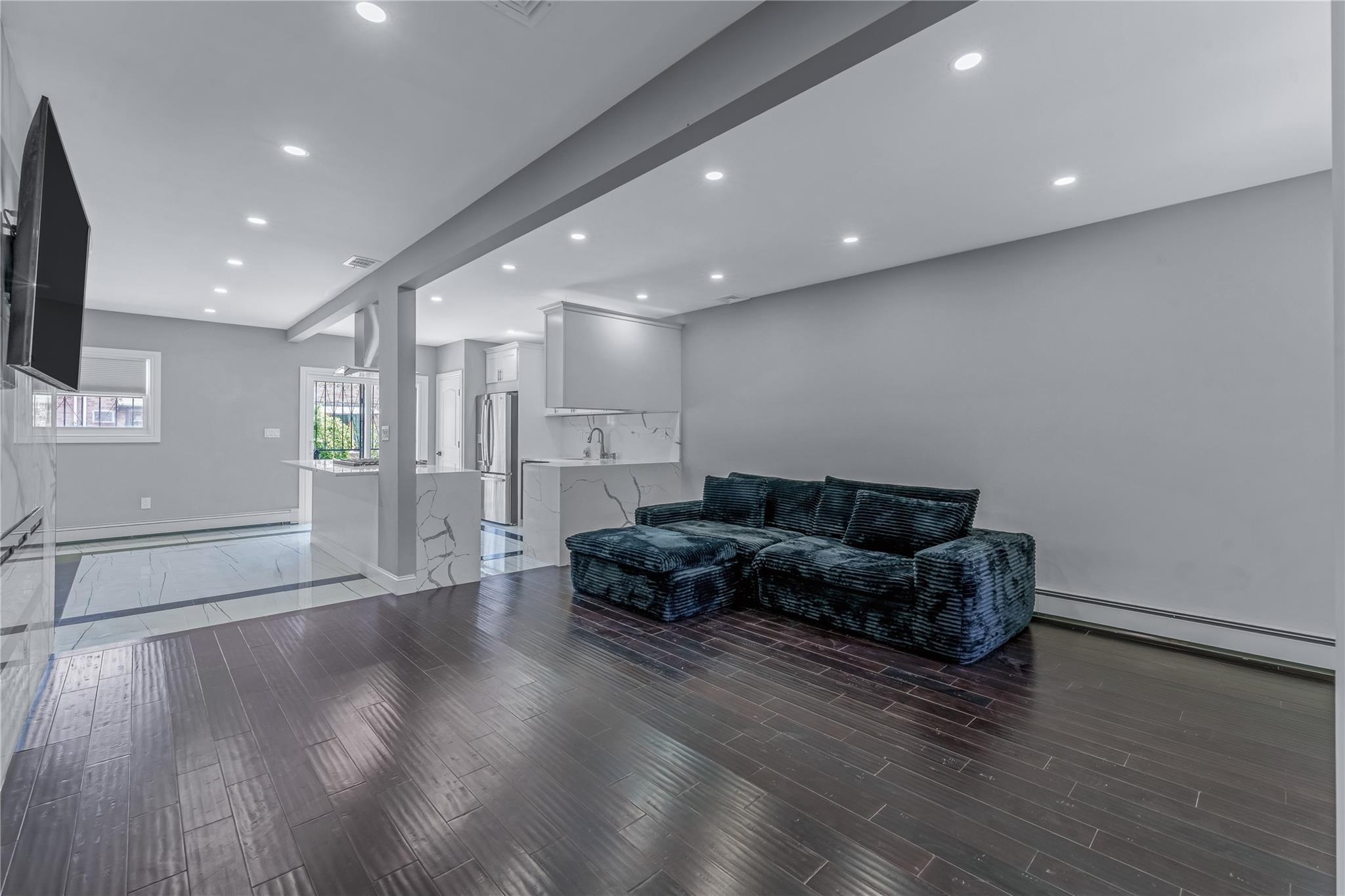 Single Family Essex  Brooklyn, NY 11208, MLS-881435-7