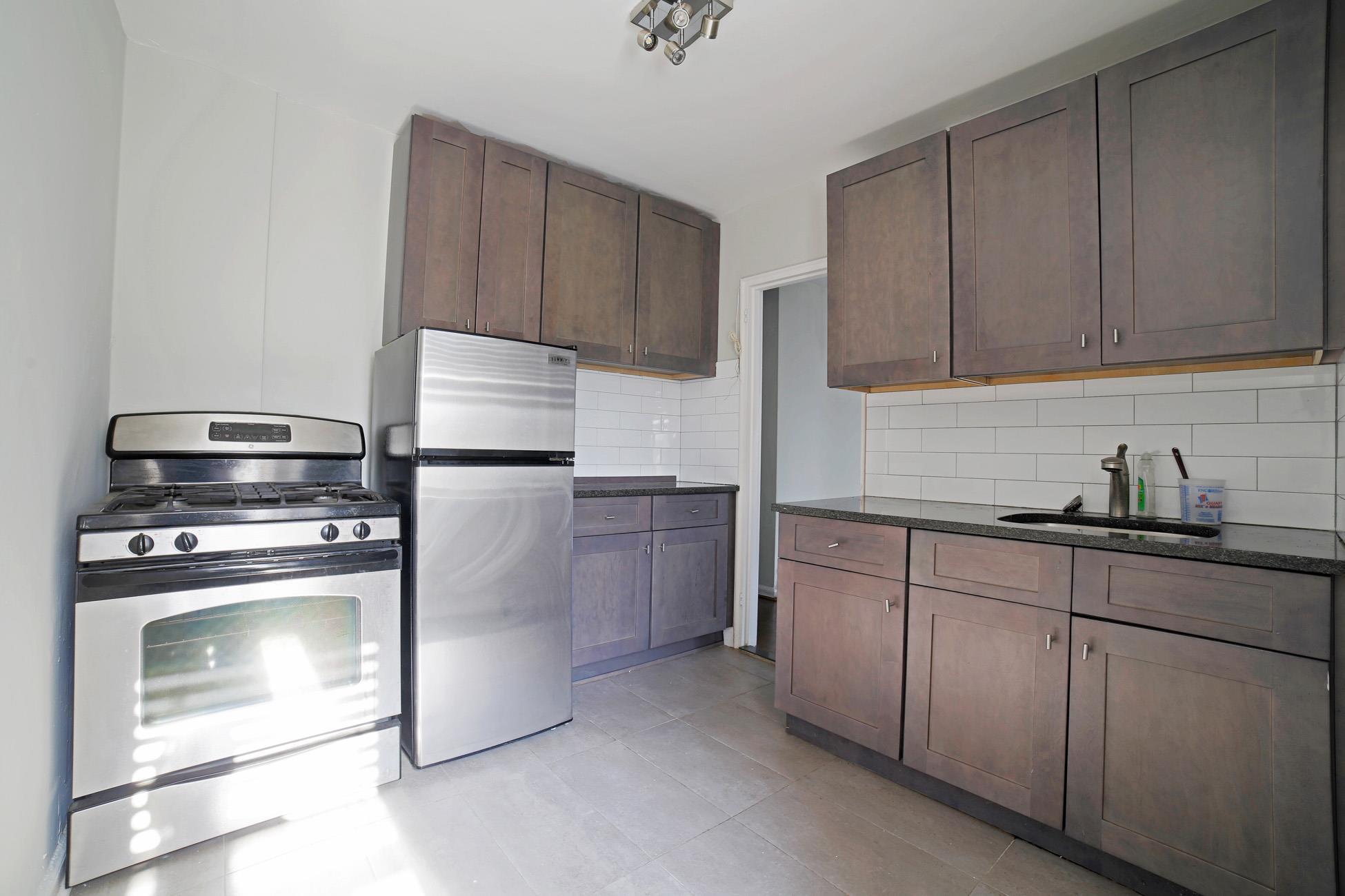 Coop Netherland  Bronx, NY 10471, MLS-881448-3