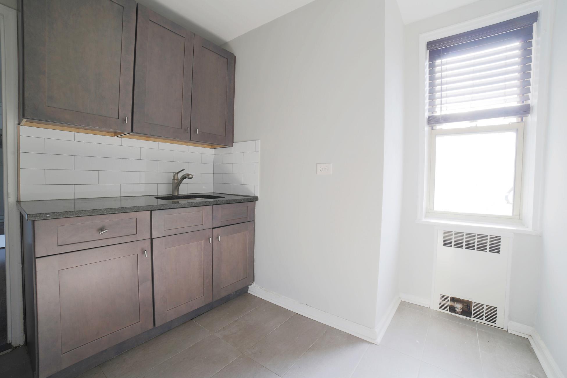 Coop Netherland  Bronx, NY 10471, MLS-881448-4