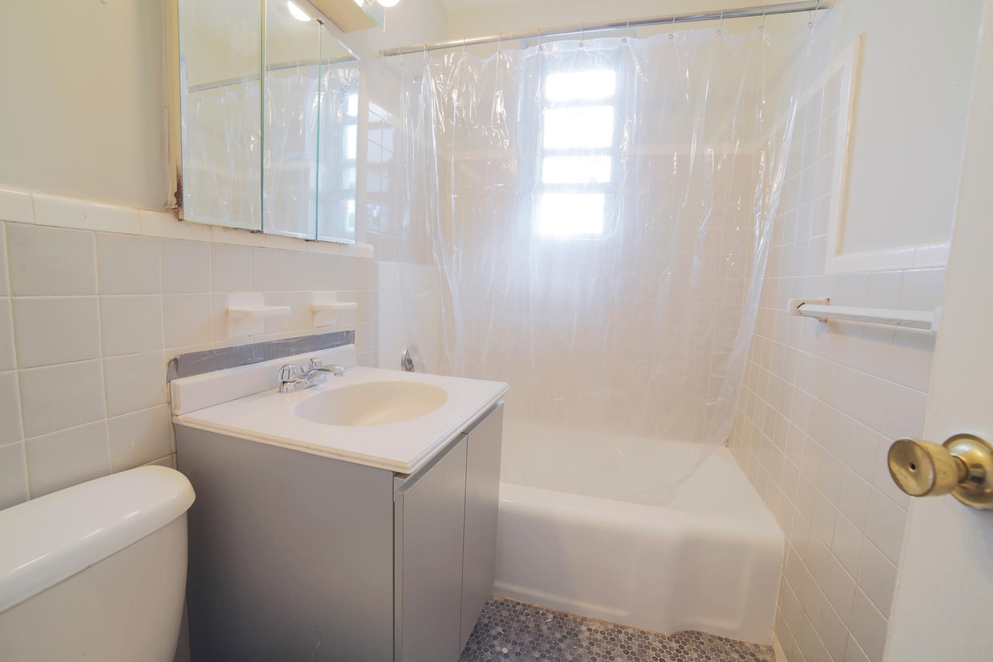 Coop Netherland  Bronx, NY 10471, MLS-881448-6