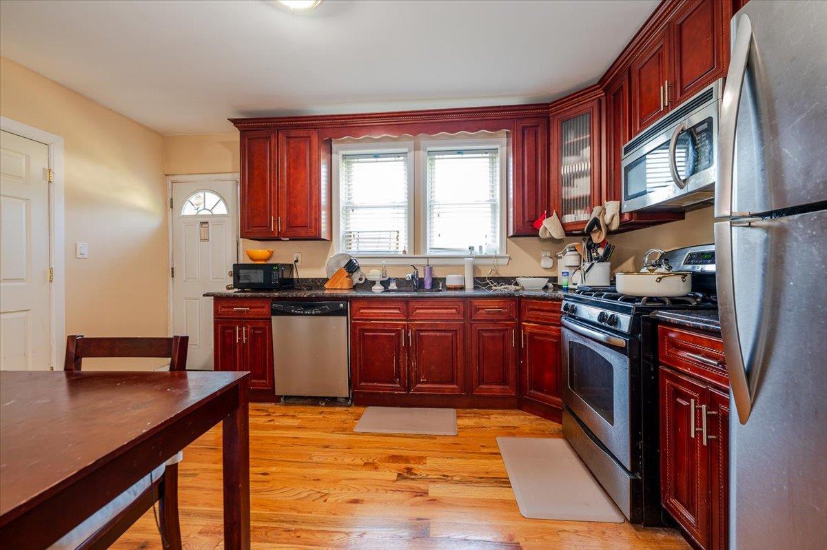 Single Family Westgate  Queens, NY 11413, MLS-881479-6