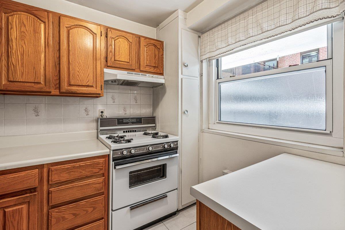 Coop 85th  Queens, NY 11372, MLS-881539-4