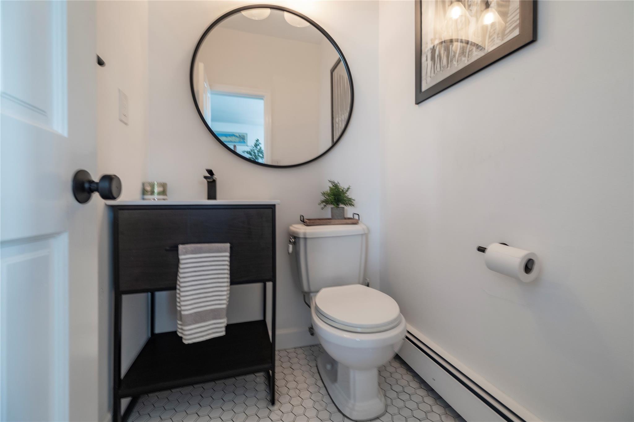 Condo Broadway  Nassau County, NY 11561, MLS-881587-10