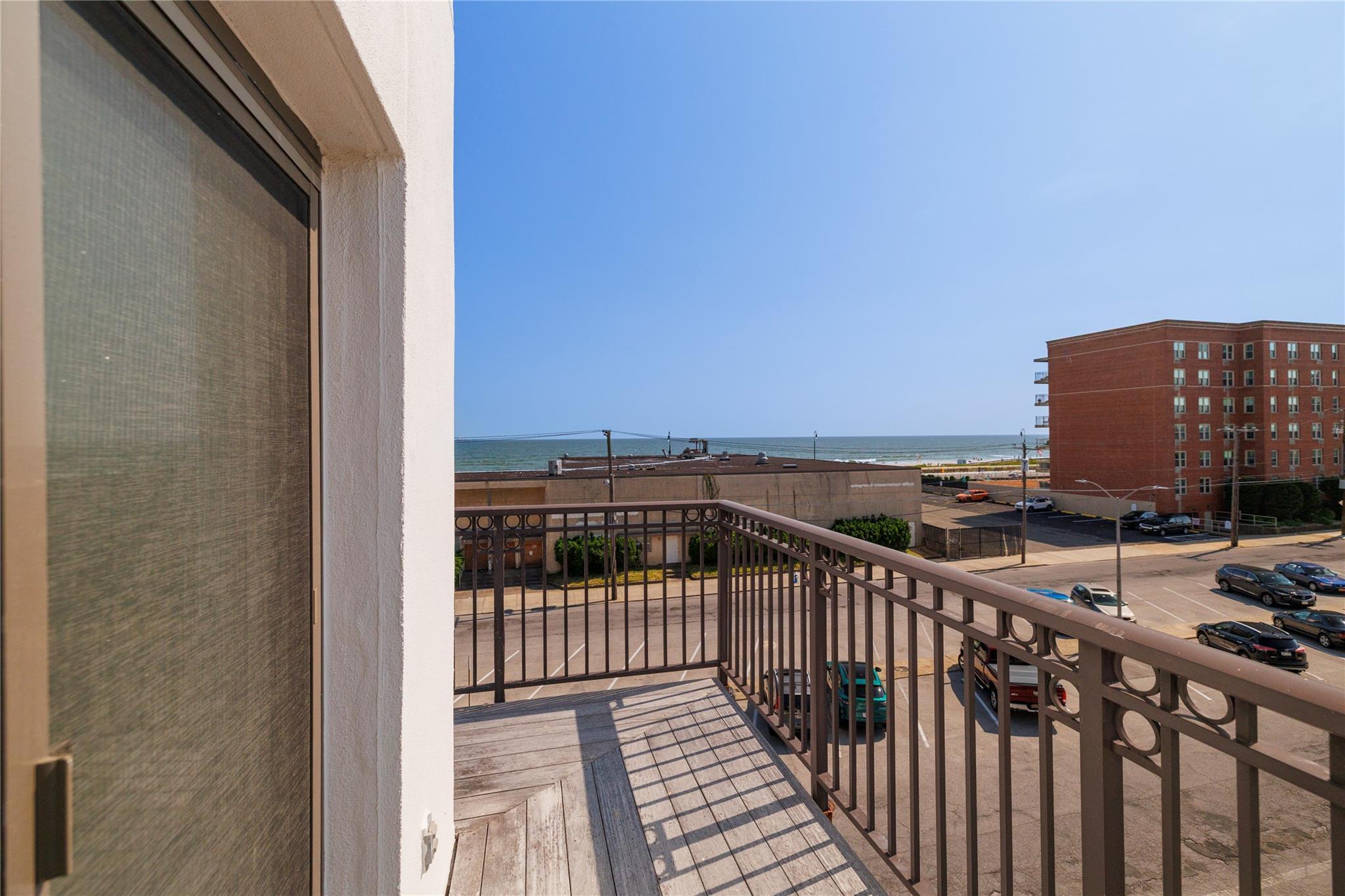 Condo Broadway  Nassau County, NY 11561, MLS-881587-12