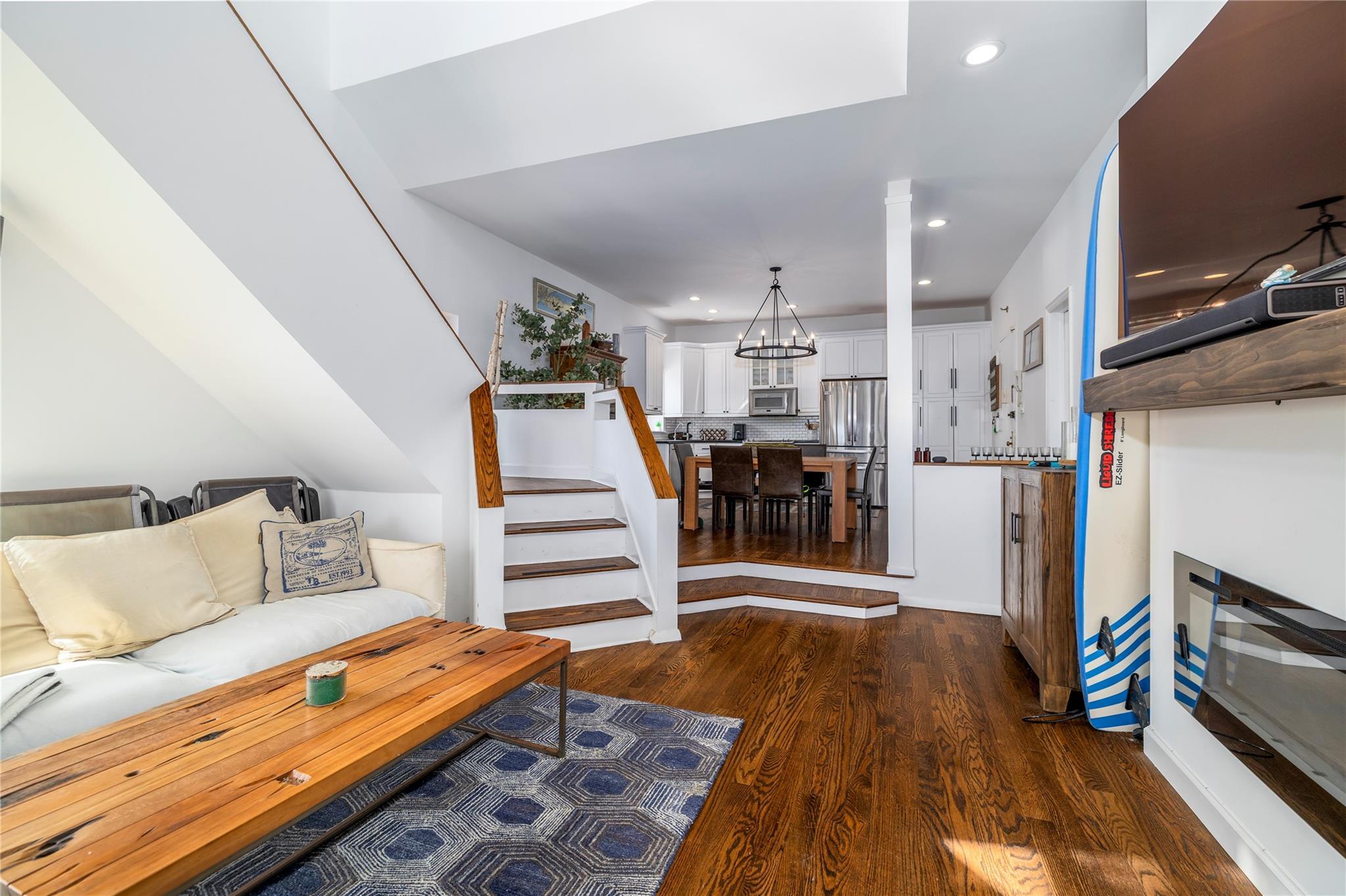 Condo Broadway  Nassau County, NY 11561, MLS-881587-6