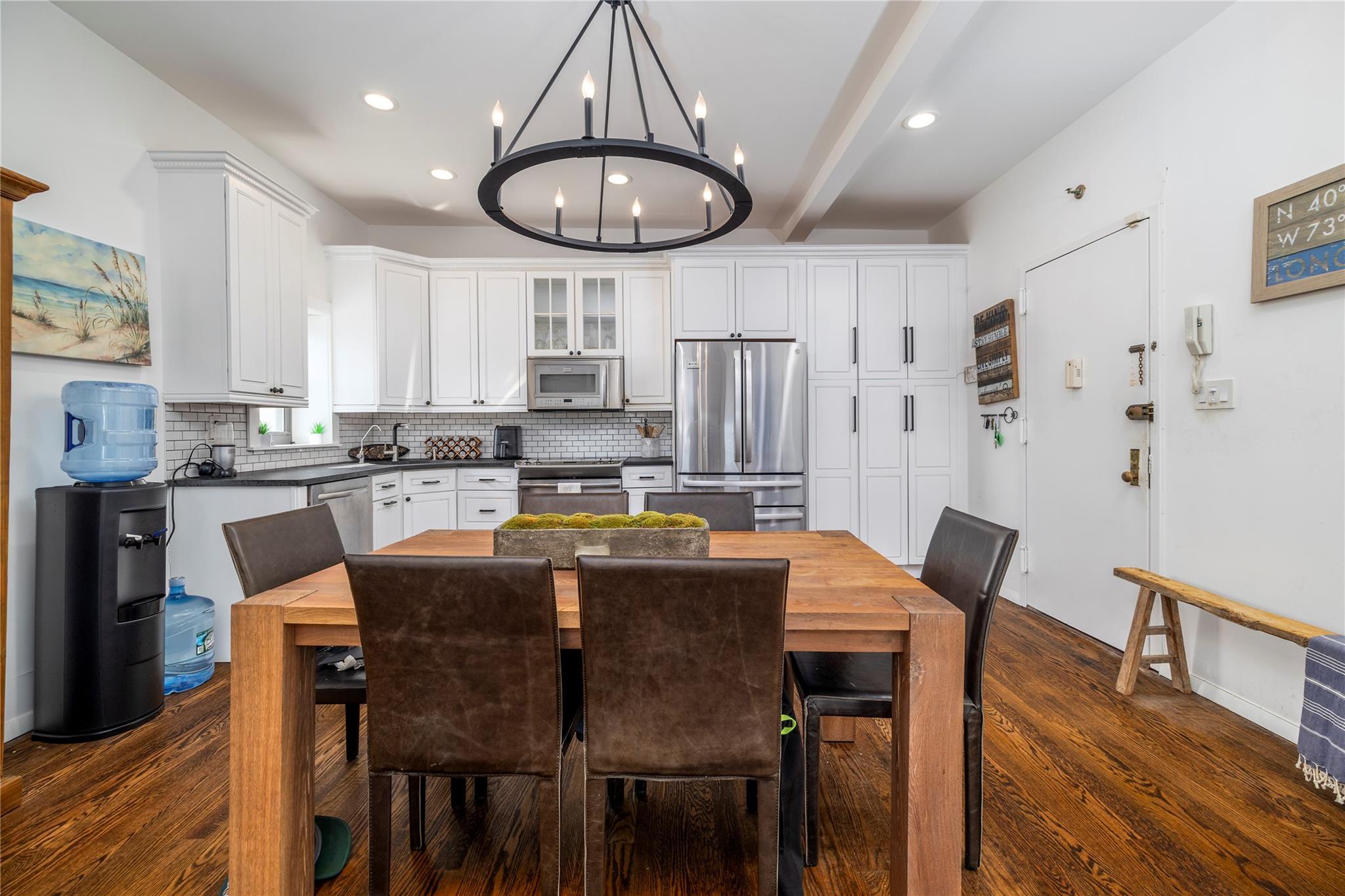 Condo Broadway  Nassau County, NY 11561, MLS-881587-9