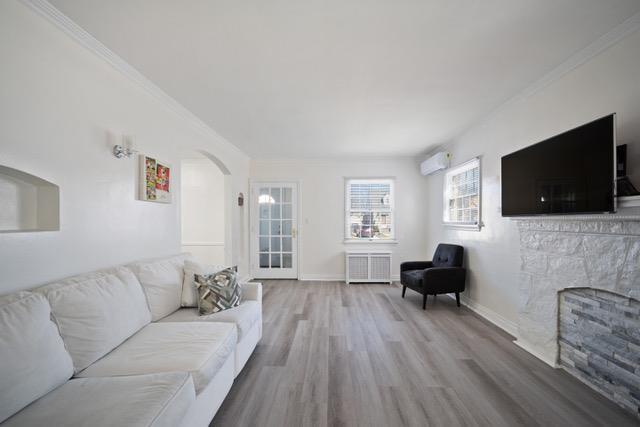 Single Family 215th  Queens, NY 11364, MLS-881618-9
