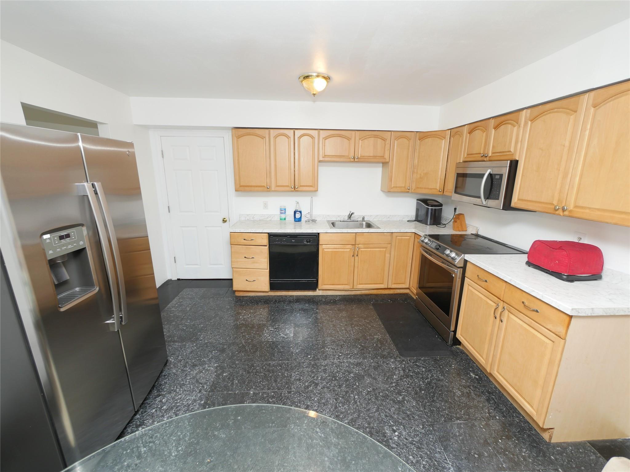 Single Family Wards  Suffolk County, NY 11713, MLS-881679-6