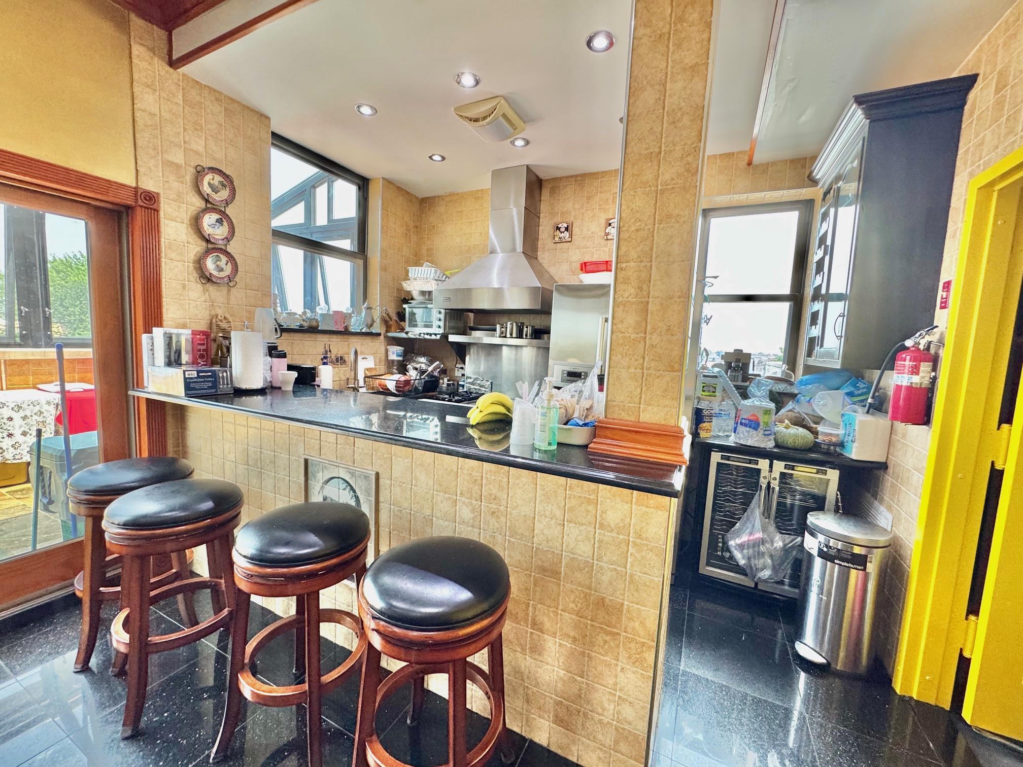 Commercial Sale 97th  Queens, NY 11416, MLS-881682-16