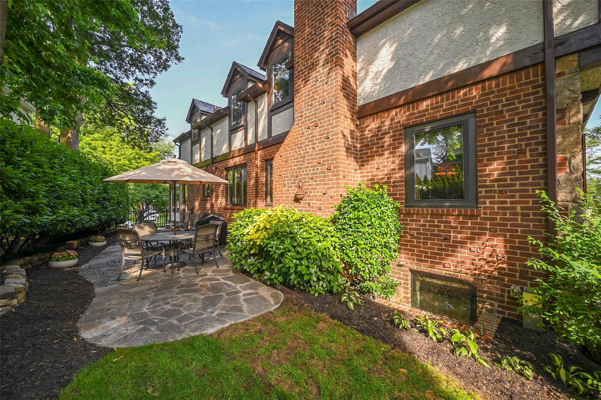 Single Family 222  Queens, NY 11427, MLS-881687-29