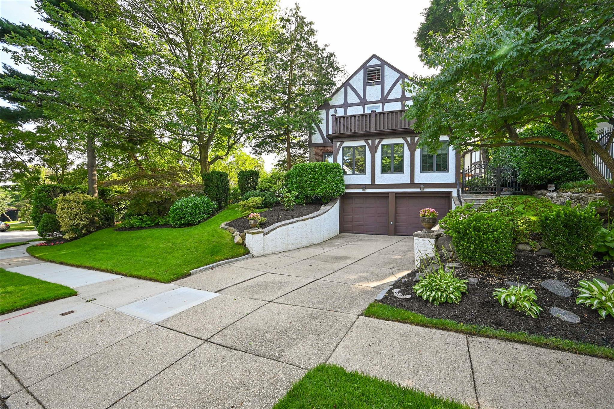 Single Family 222  Queens, NY 11427, MLS-881687-3