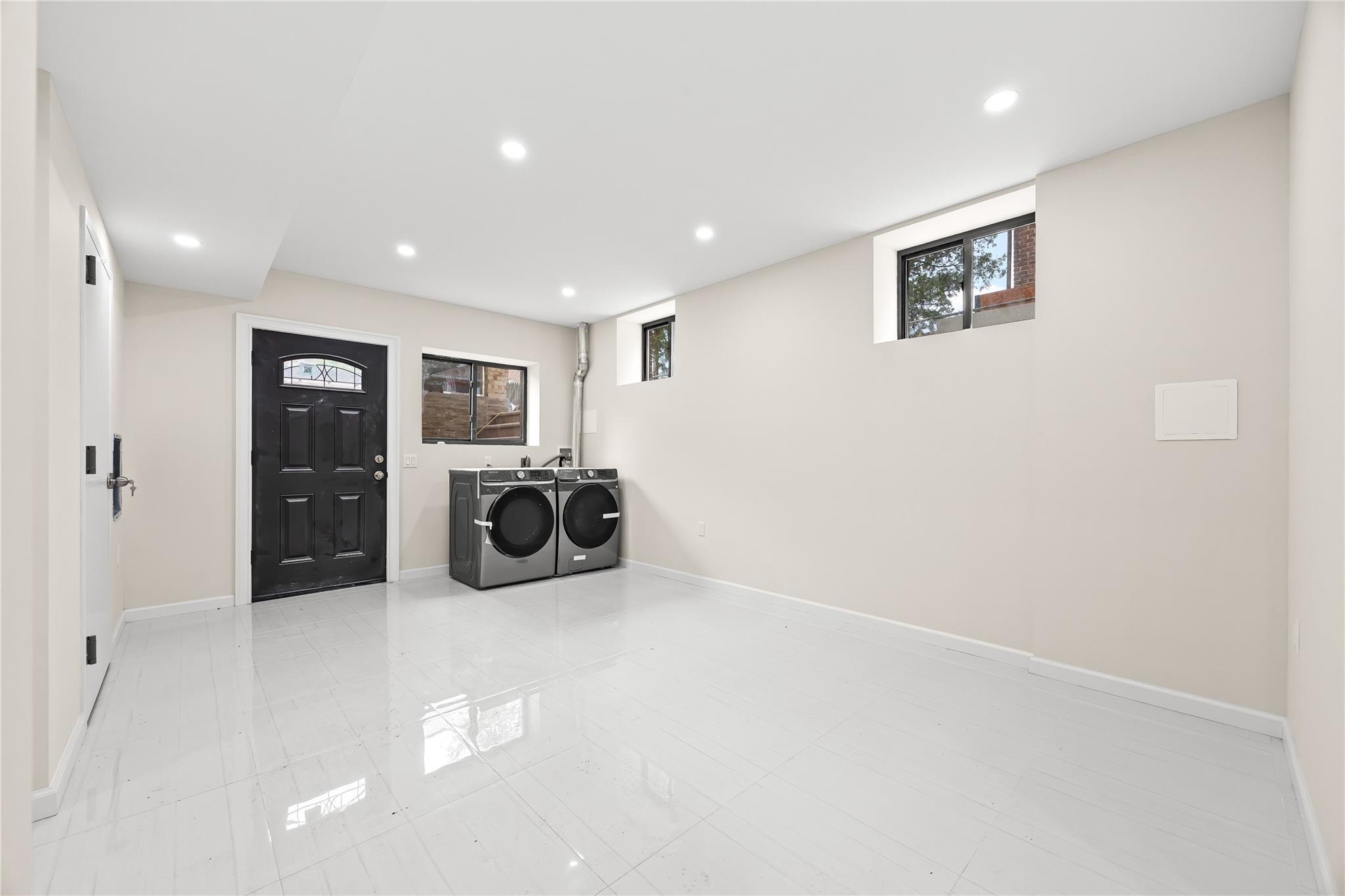Single Family 28th  Queens, NY 11355, MLS-881692-26