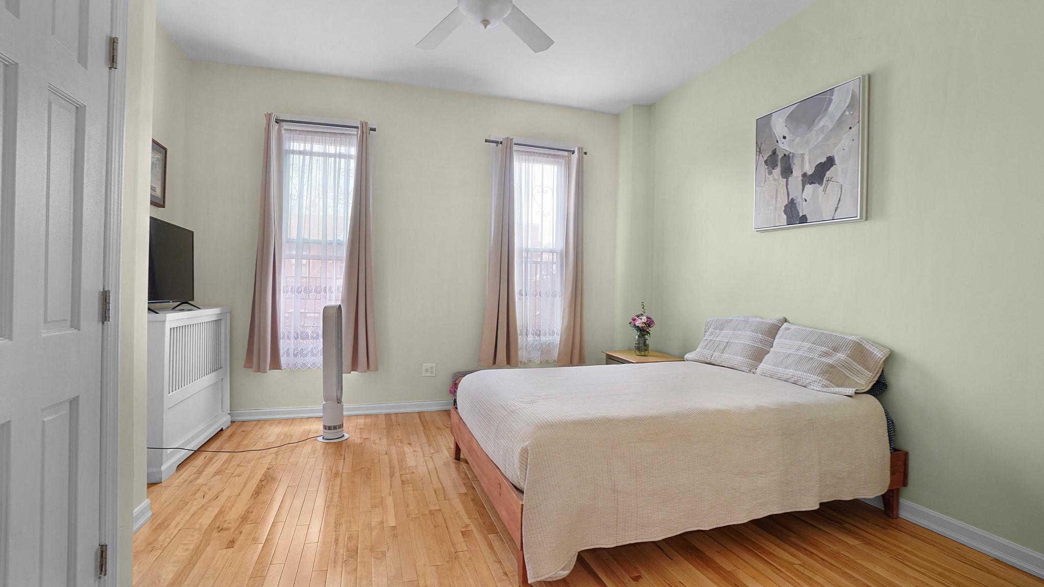 Single Family Barker  Bronx, NY 10467, MLS-881720-11