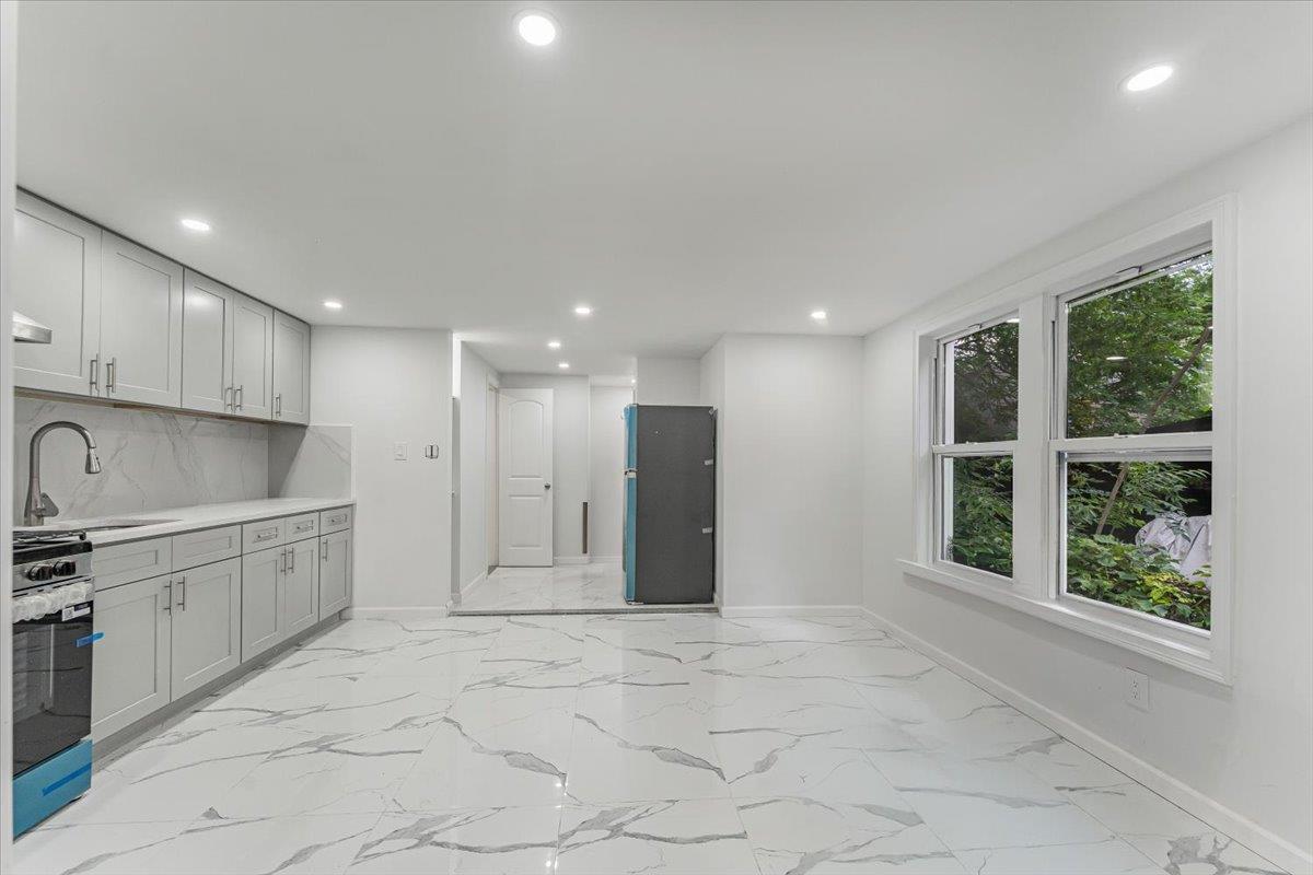 Single Family Lacombe  Bronx, NY 10473, MLS-881733-6