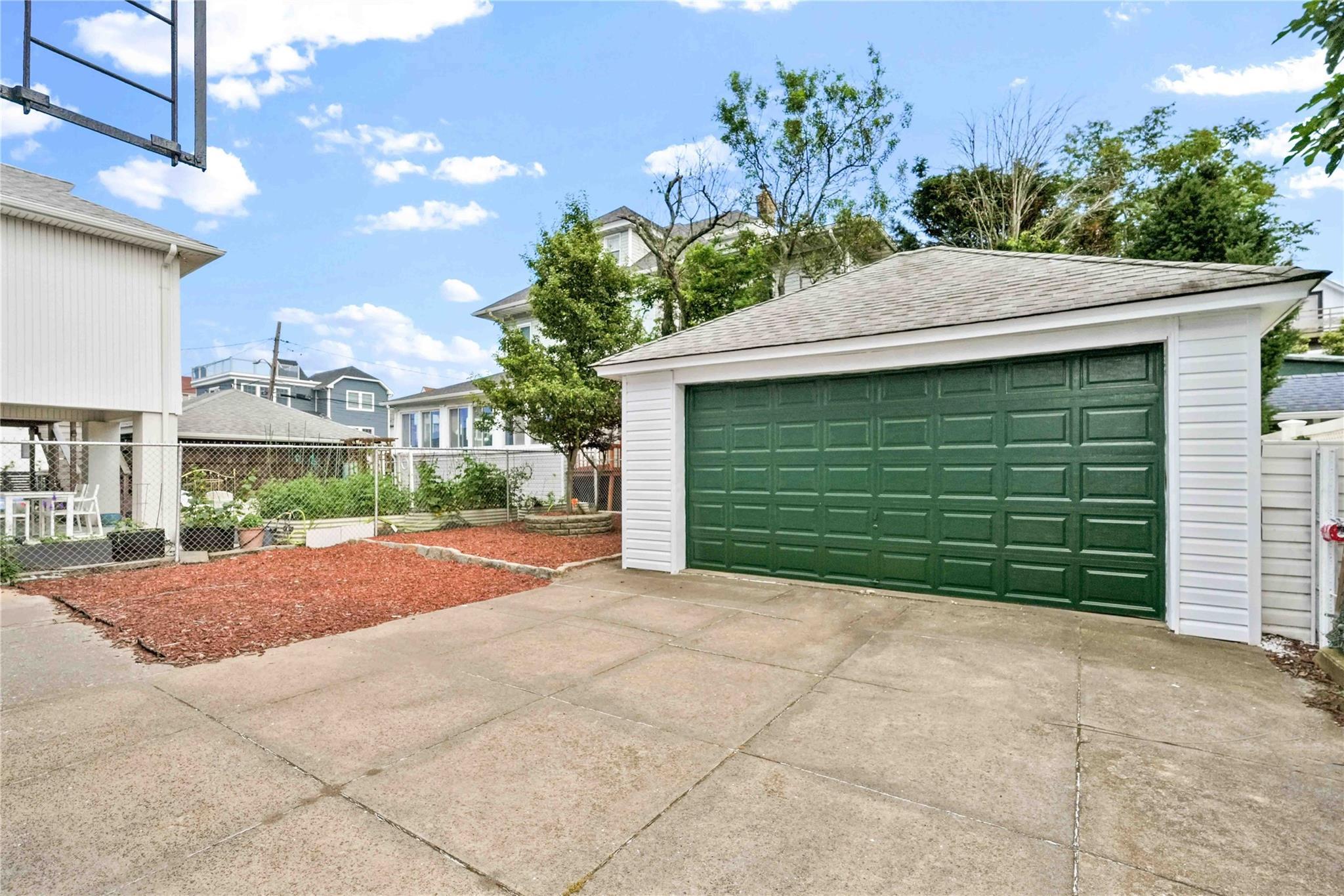 Single Family Beach Channel Queens, NY 11694, MLS-881735-22