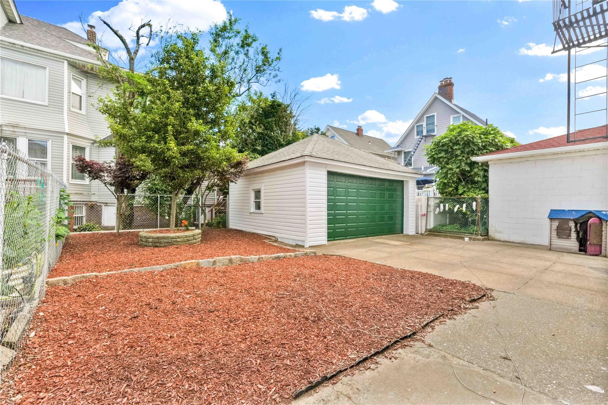 Single Family Beach Channel Queens, NY 11694, MLS-881735-23