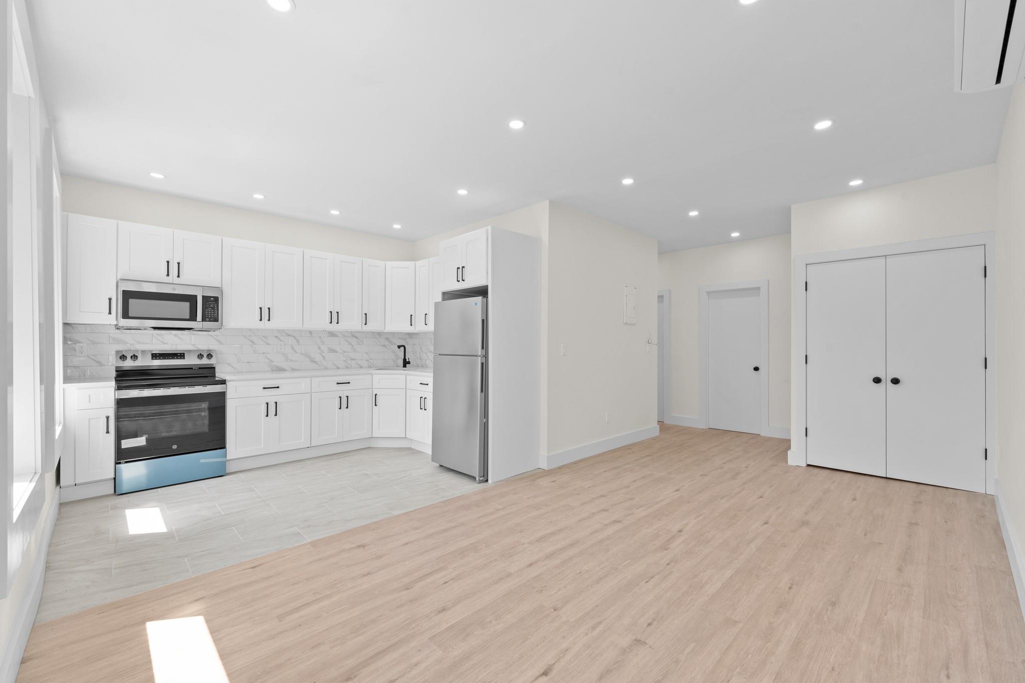 Single Family Herzl  Brooklyn, NY 11212, MLS-881736-3