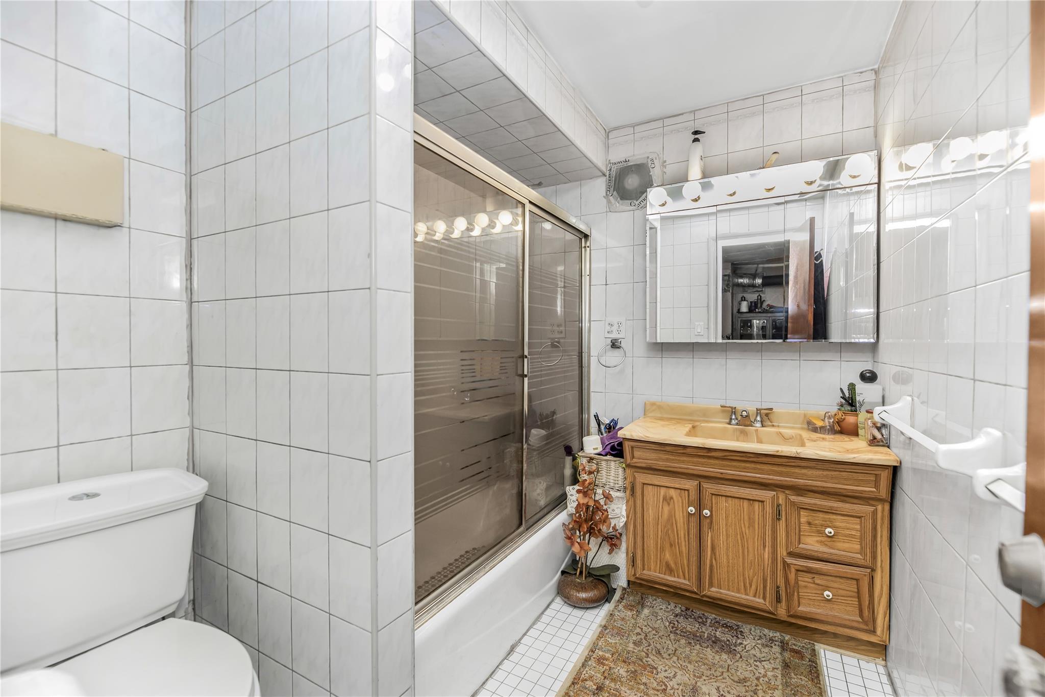Single Family Hawkins  Bronx, NY 10464, MLS-881773-20