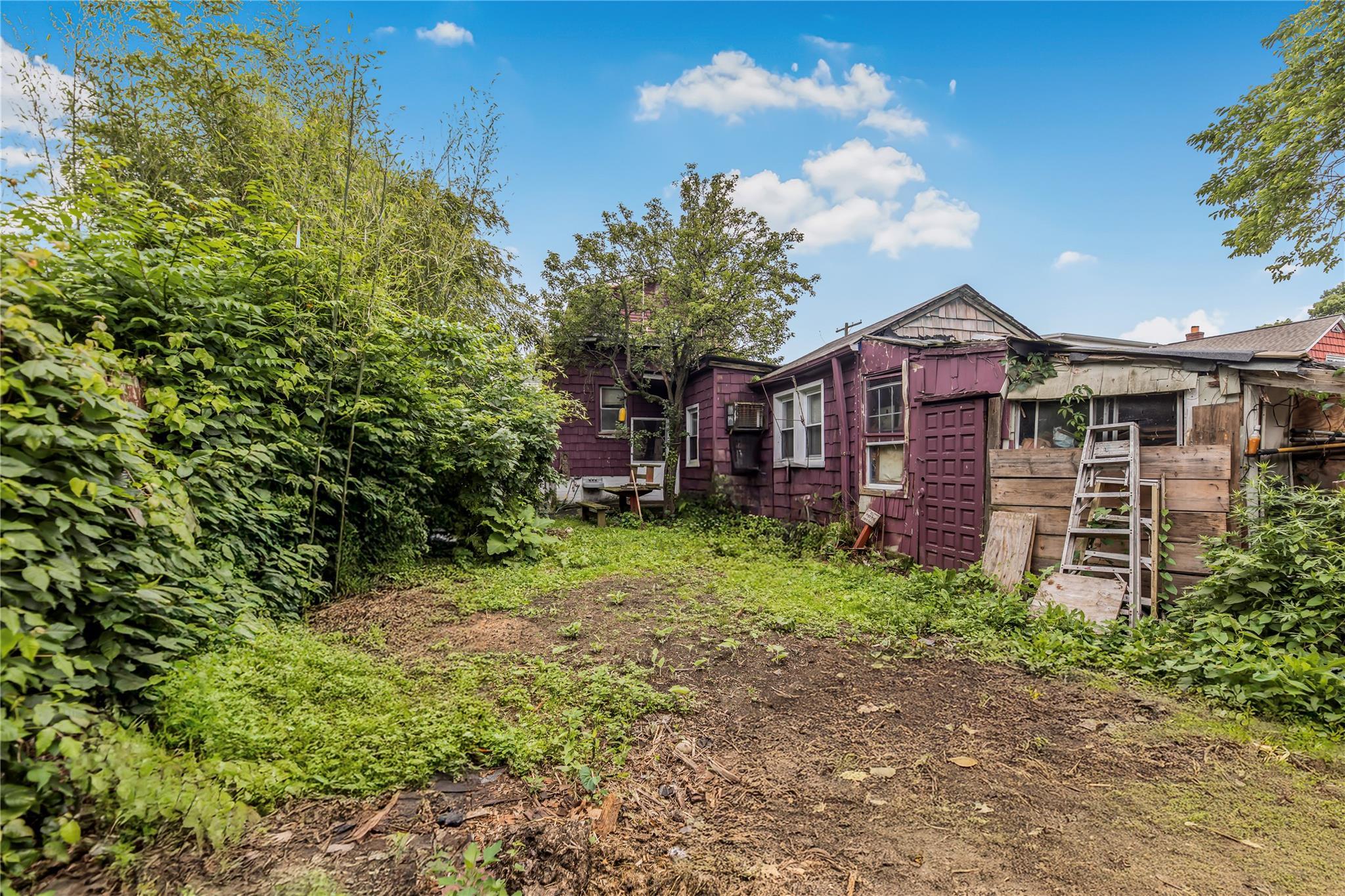 Single Family Hawkins  Bronx, NY 10464, MLS-881773-21
