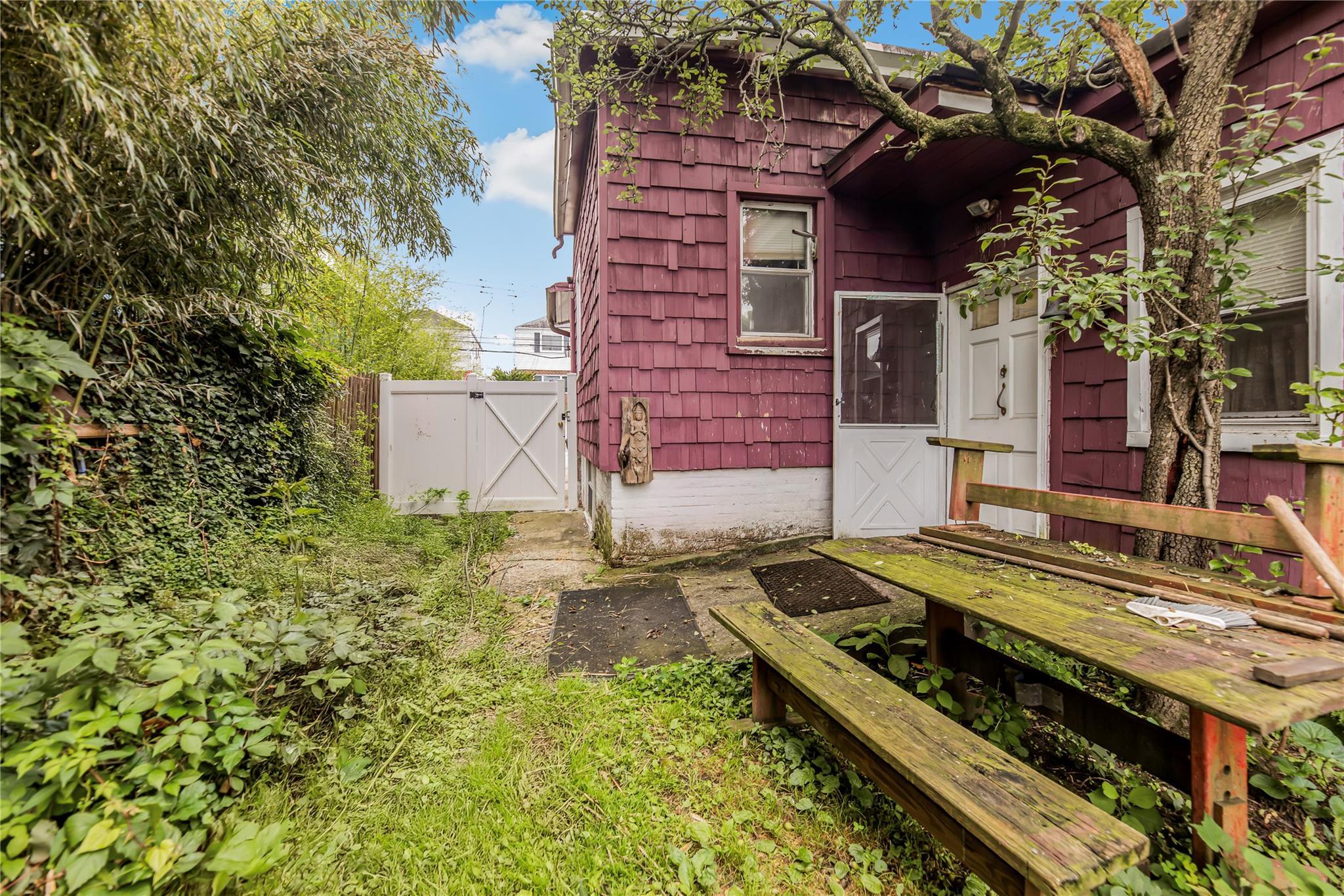 Single Family Hawkins  Bronx, NY 10464, MLS-881773-26