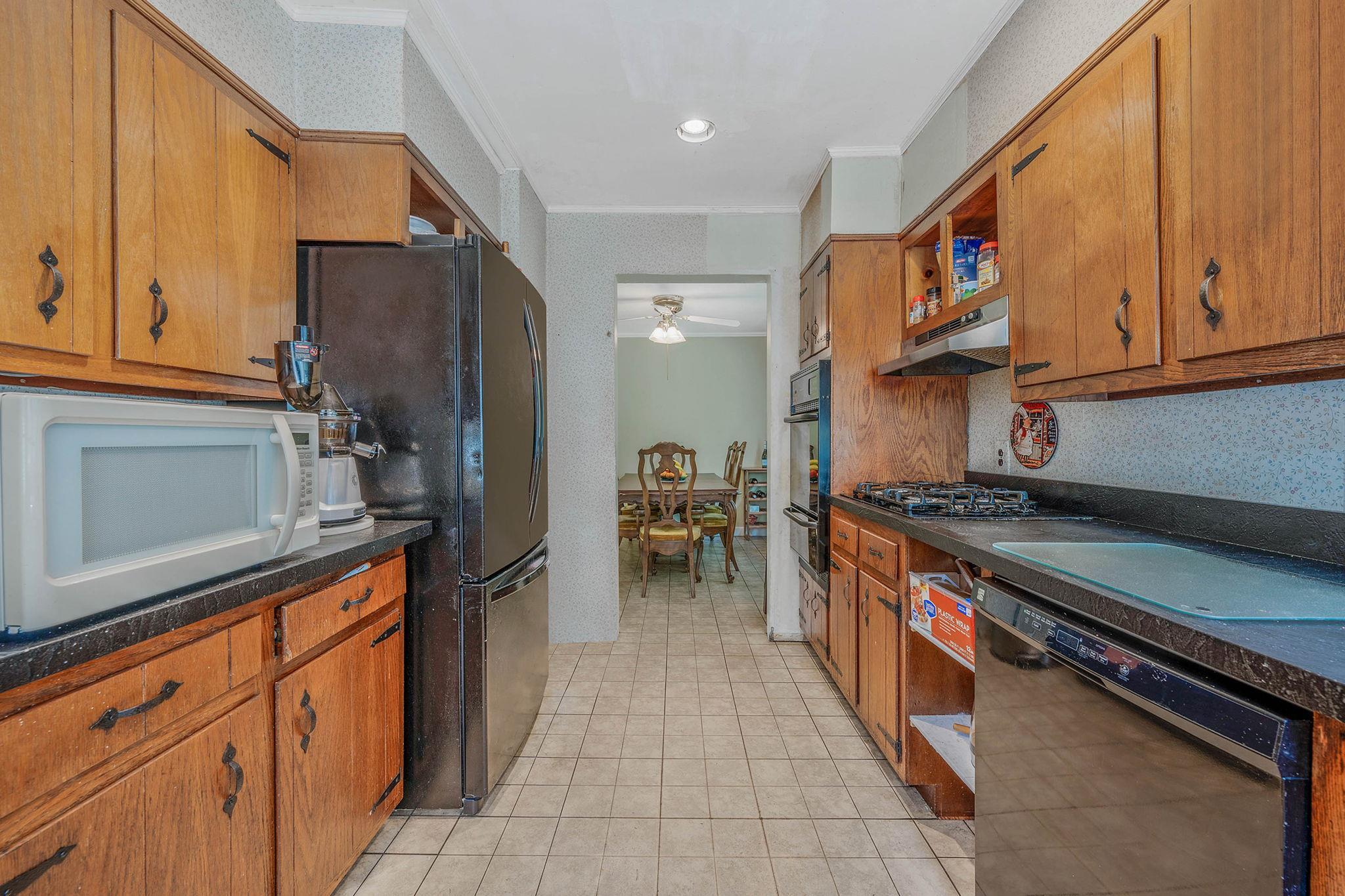 Single Family Lakeland  Suffolk County, NY 11706, MLS-881788-32