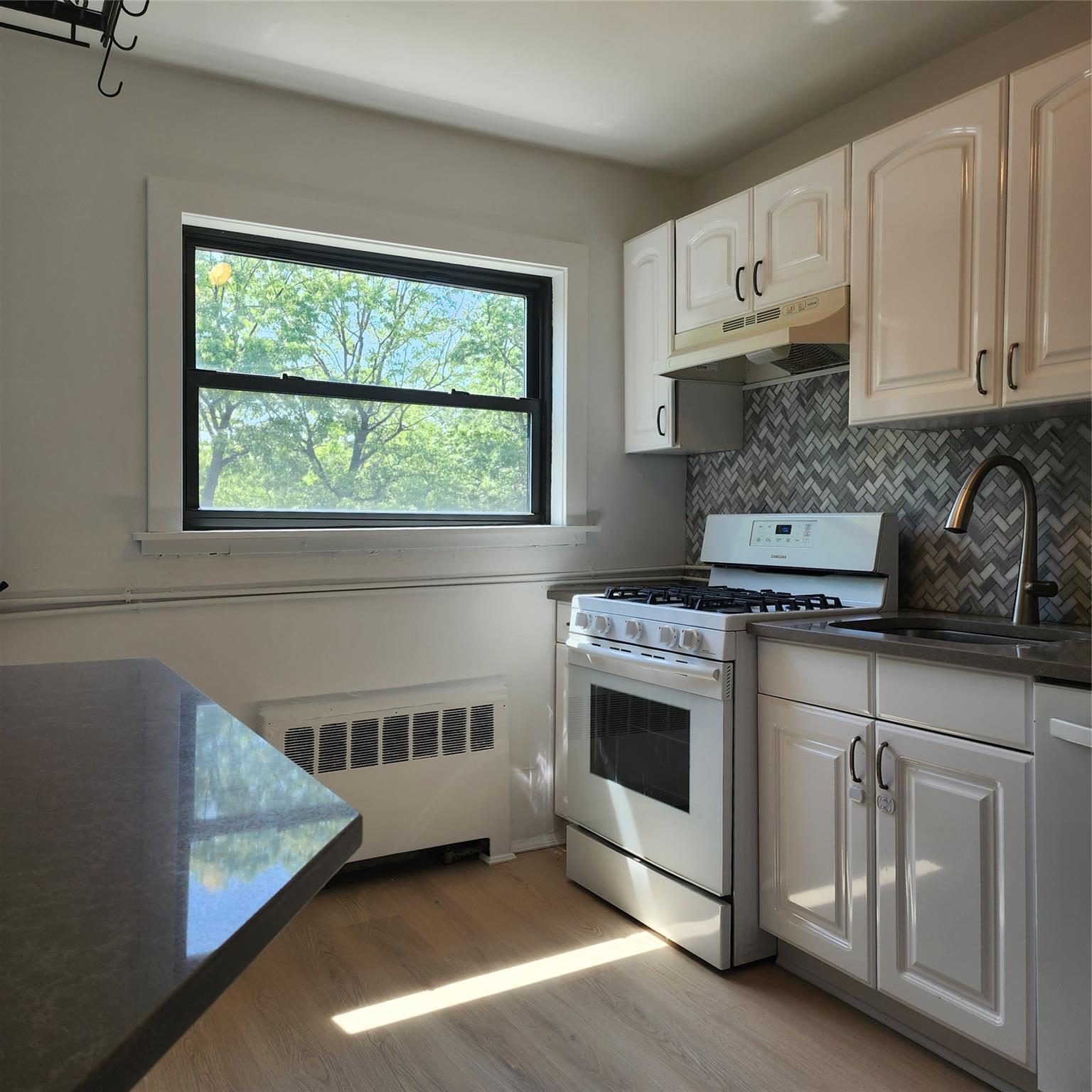 Coop 217th Street  Queens, NY 11364, MLS-881791-4