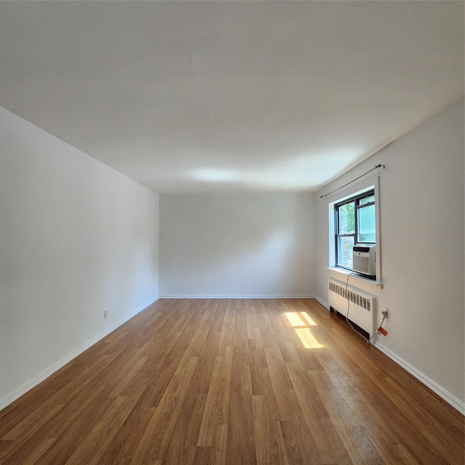 Coop 217th Street  Queens, NY 11364, MLS-881791-6
