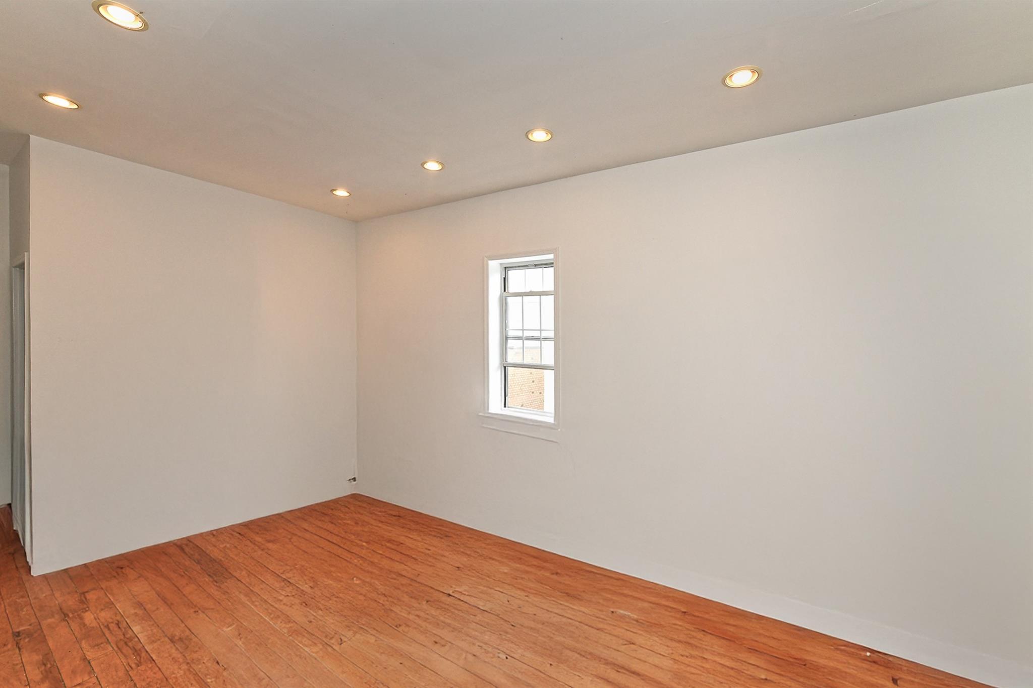 Single Family Jefferson  Brooklyn, NY 11221, MLS-881807-11