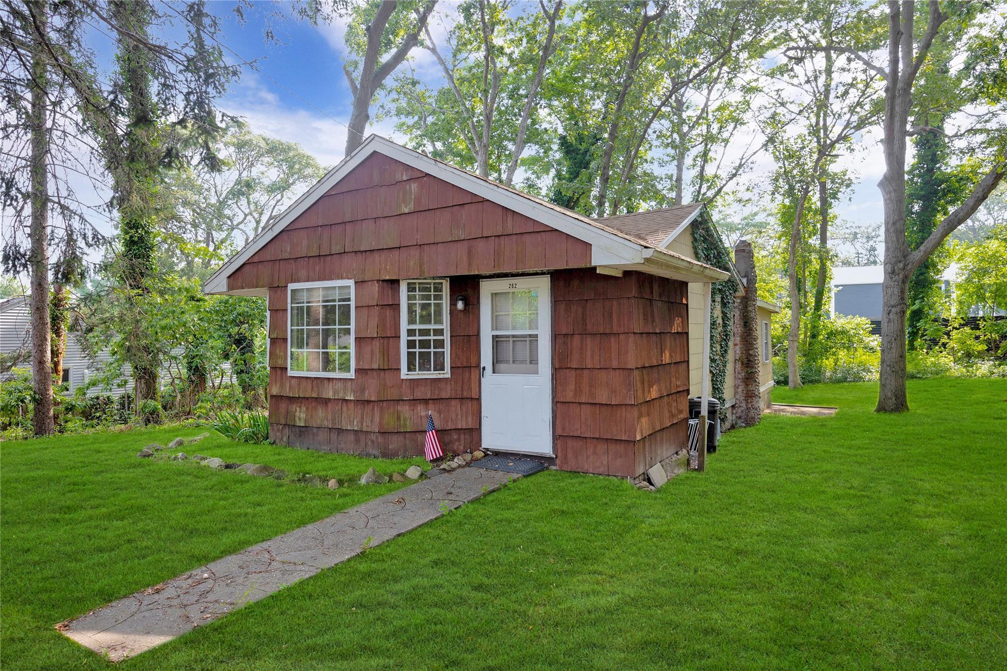 Single Family Avenue C  Suffolk County, NY 11779, MLS-881825-15
