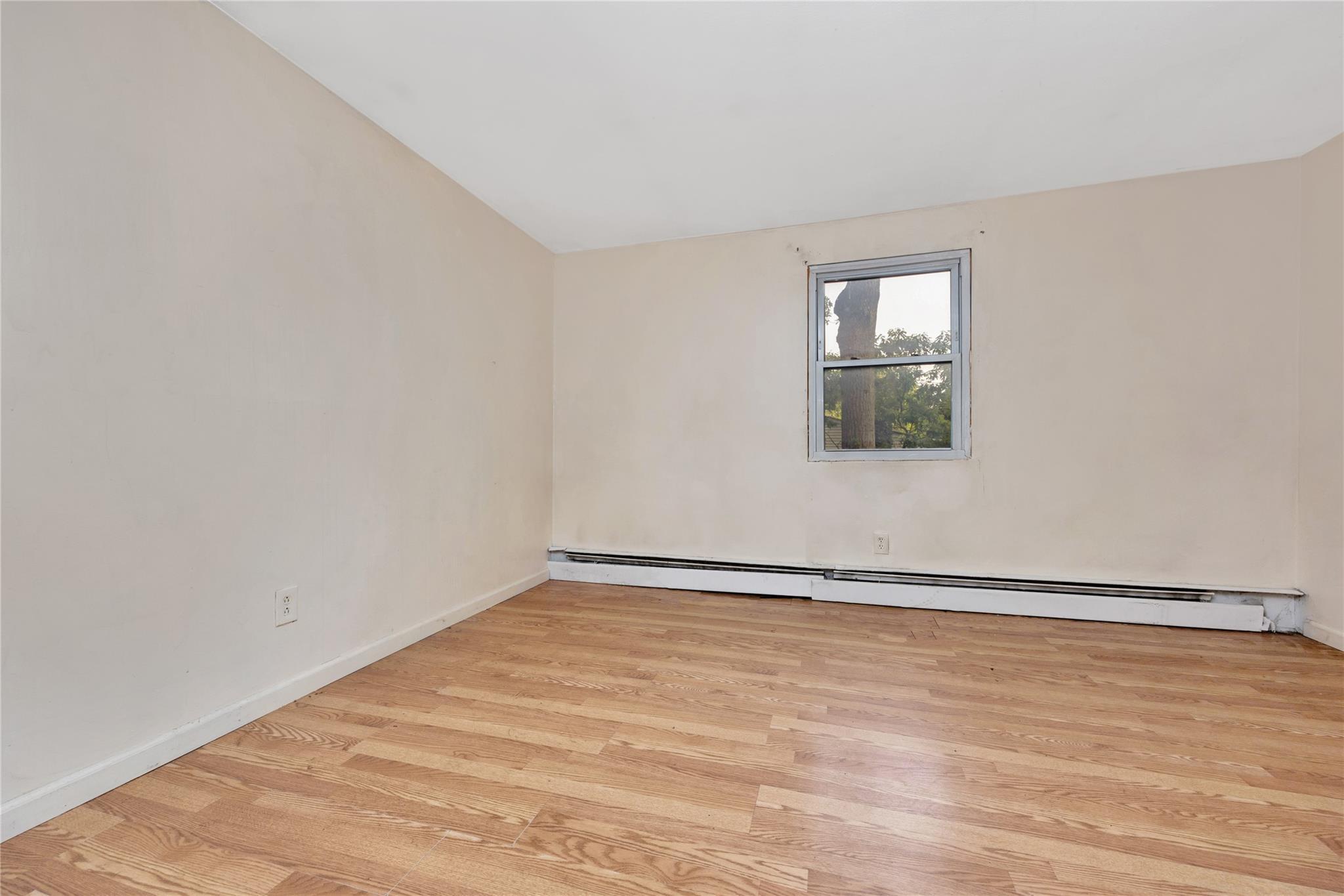 Single Family Avenue C  Suffolk County, NY 11779, MLS-881825-6