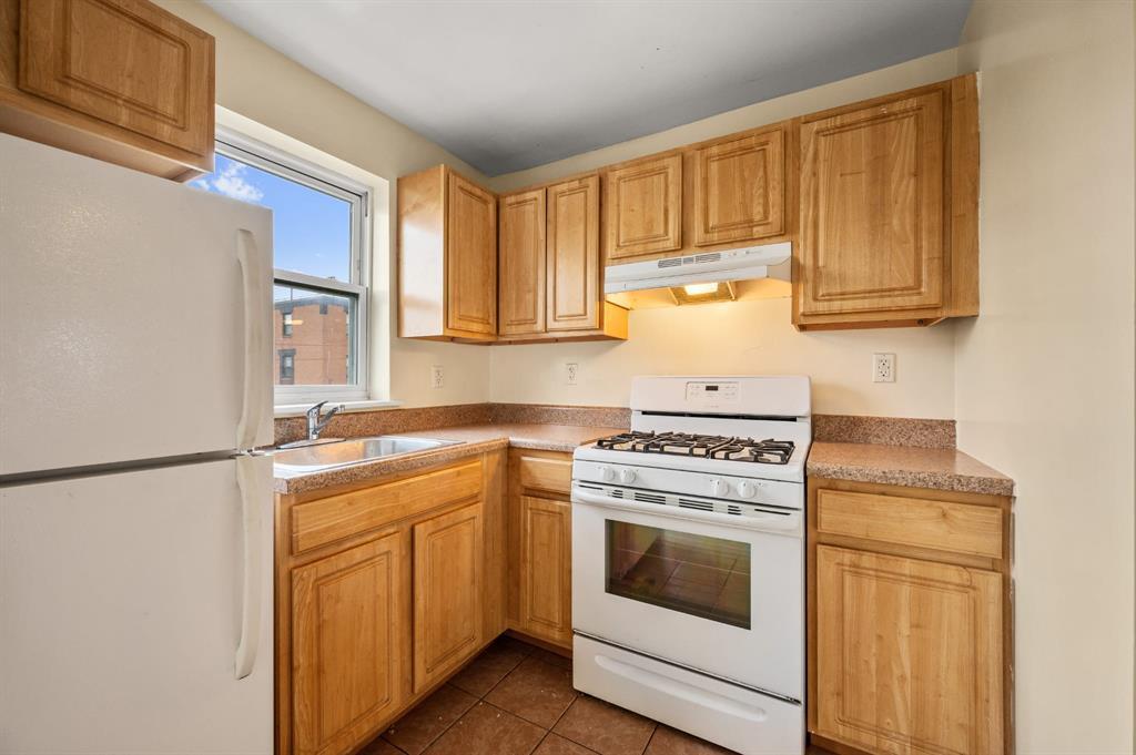 Single Family Hendrix  Brooklyn, NY 11207, MLS-881837-7