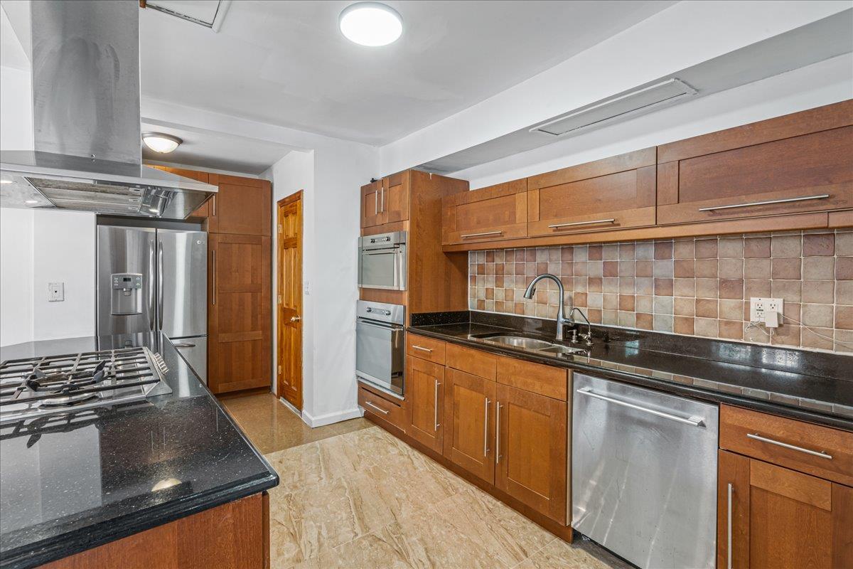 Single Family 161st  Queens, NY 11358, MLS-881847-12