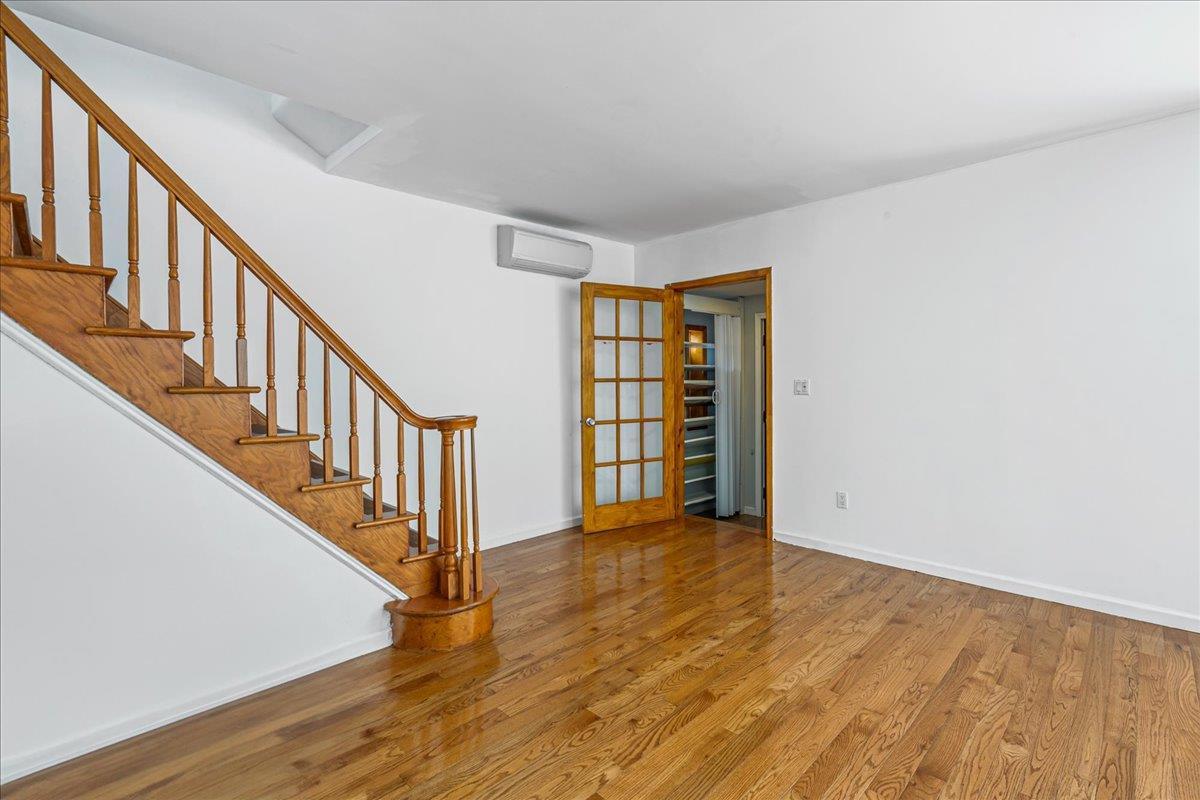 Single Family 161st  Queens, NY 11358, MLS-881847-5