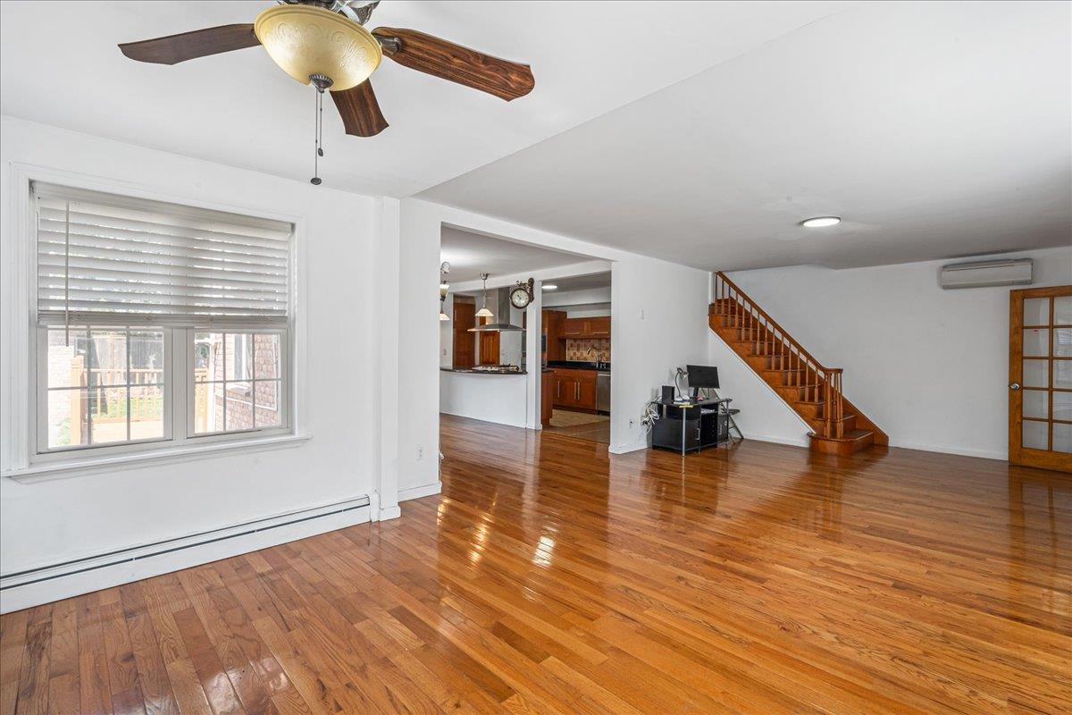 Single Family 161st  Queens, NY 11358, MLS-881847-9