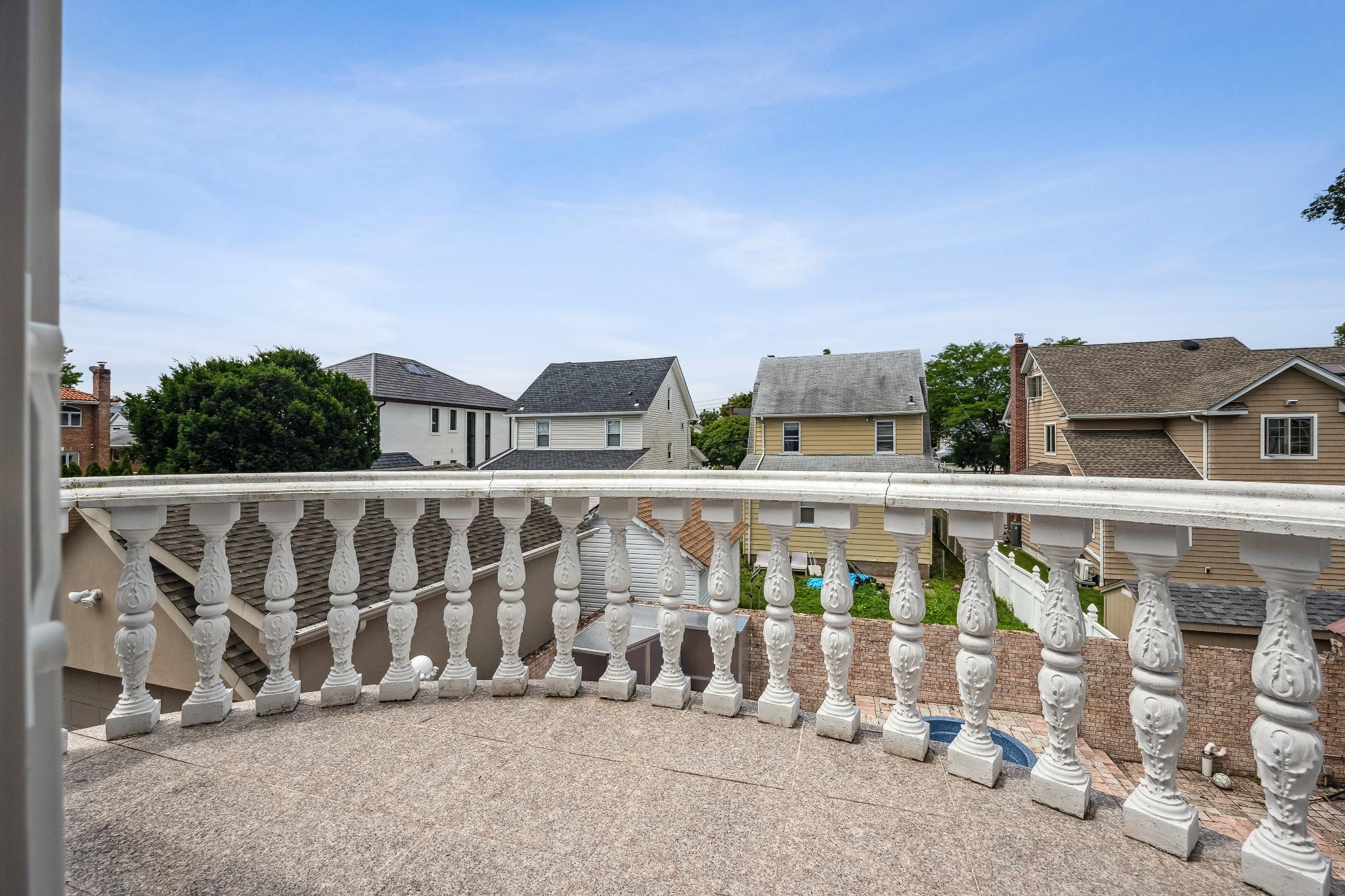 Single Family 220th  Queens, NY 11361, MLS-881868-17