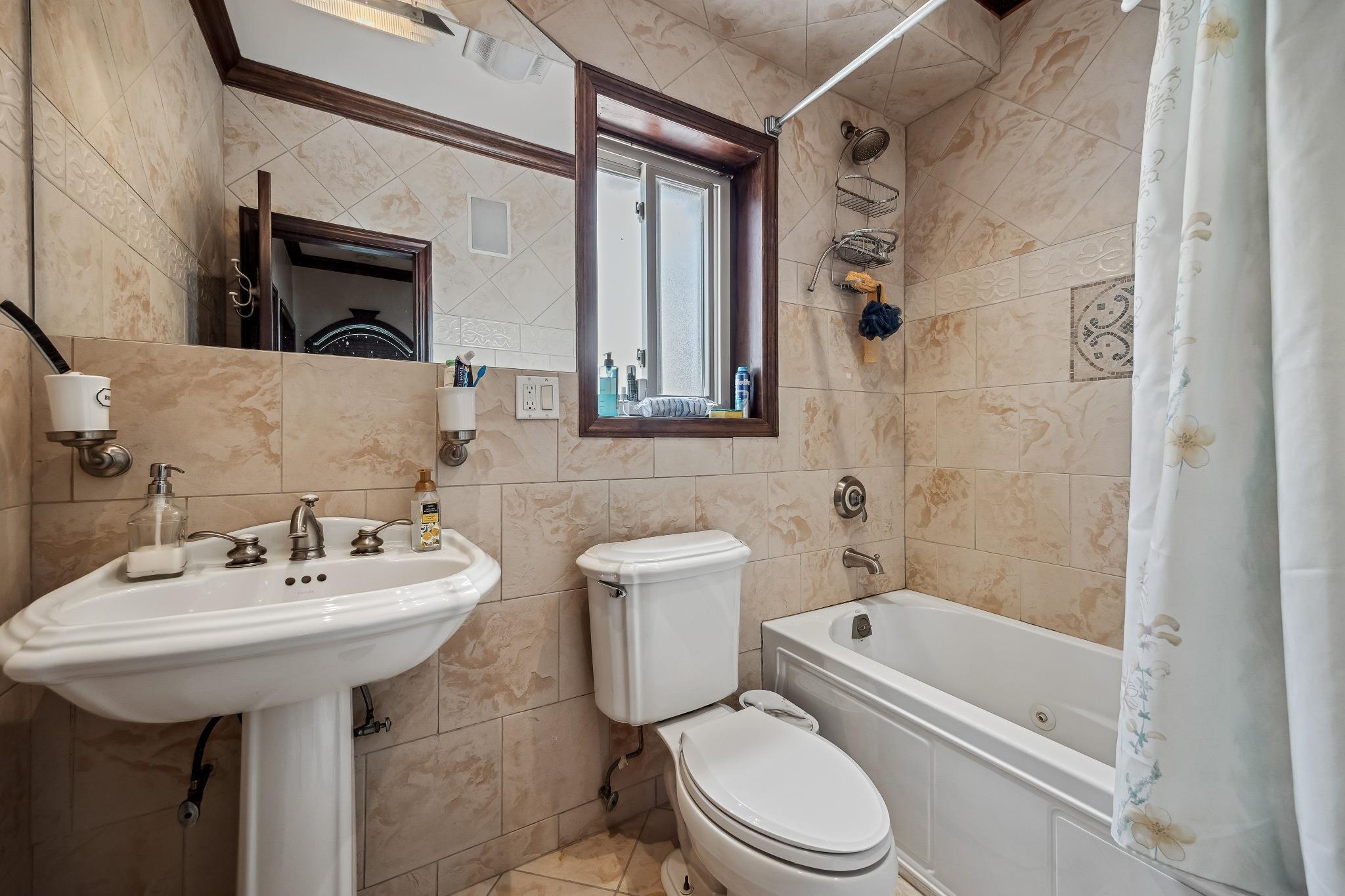 Single Family 220th  Queens, NY 11361, MLS-881868-20