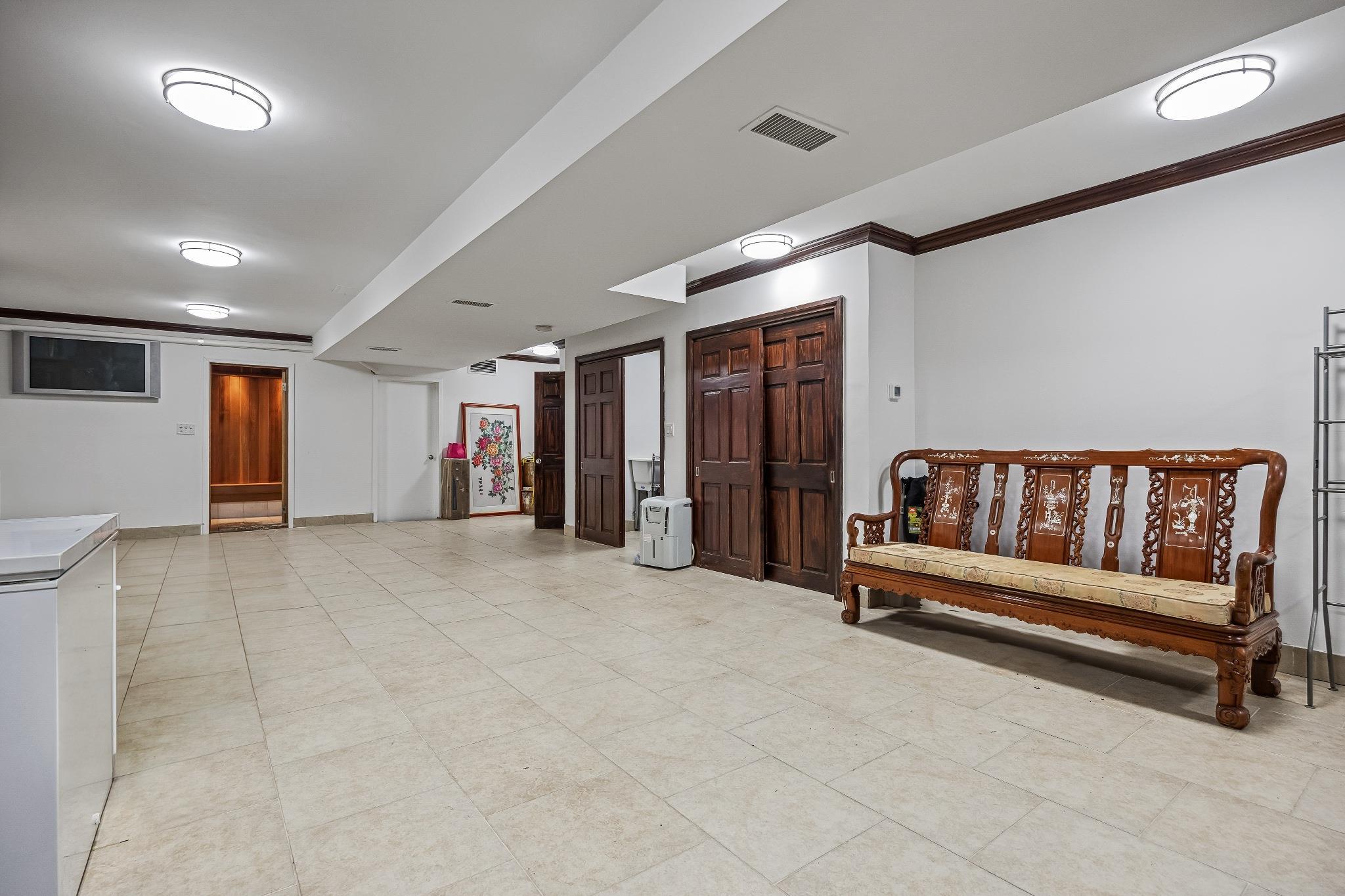 Single Family 220th  Queens, NY 11361, MLS-881868-28