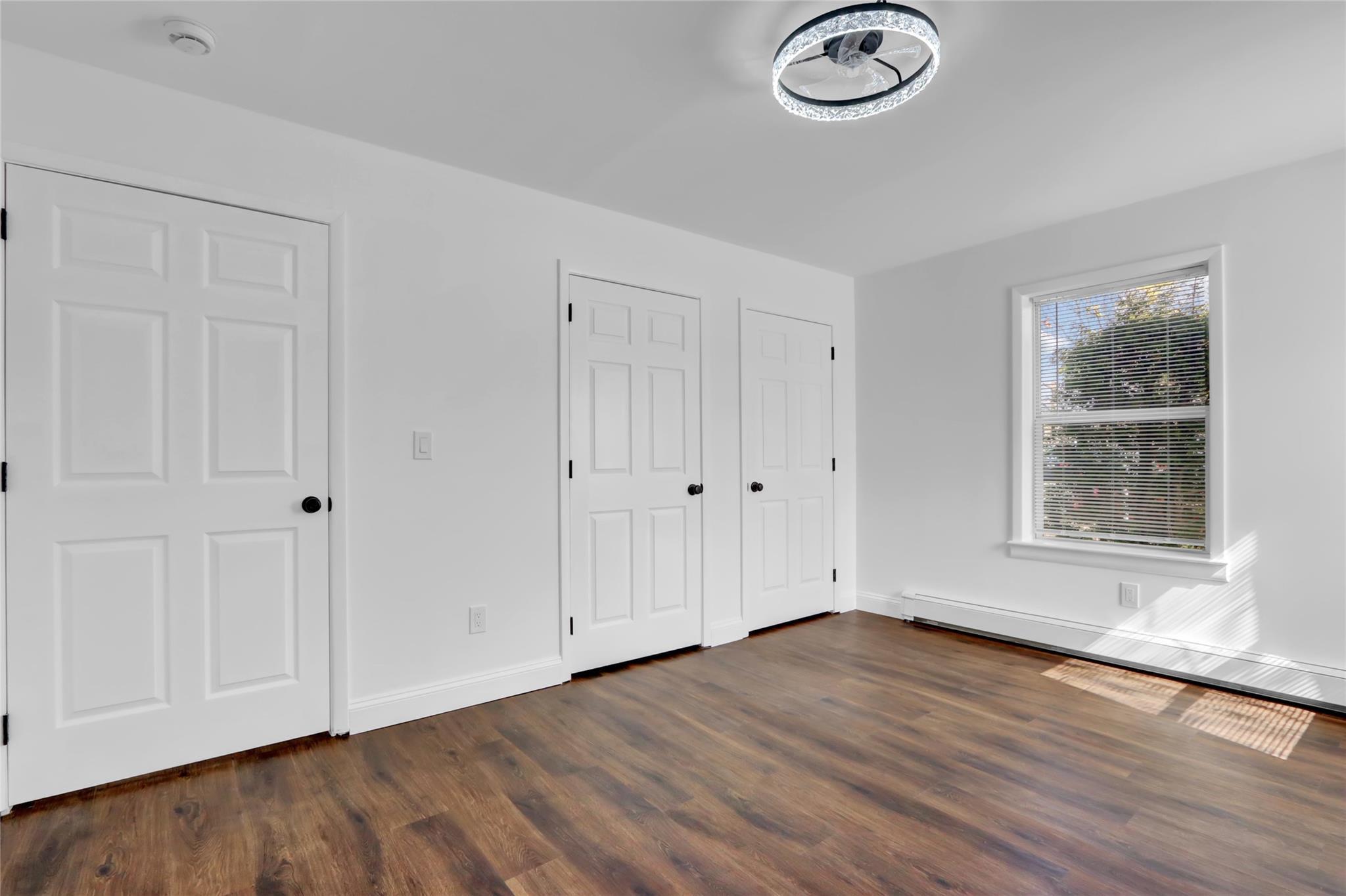 Single Family Leaf  Suffolk County, NY 11722, MLS-881920-8