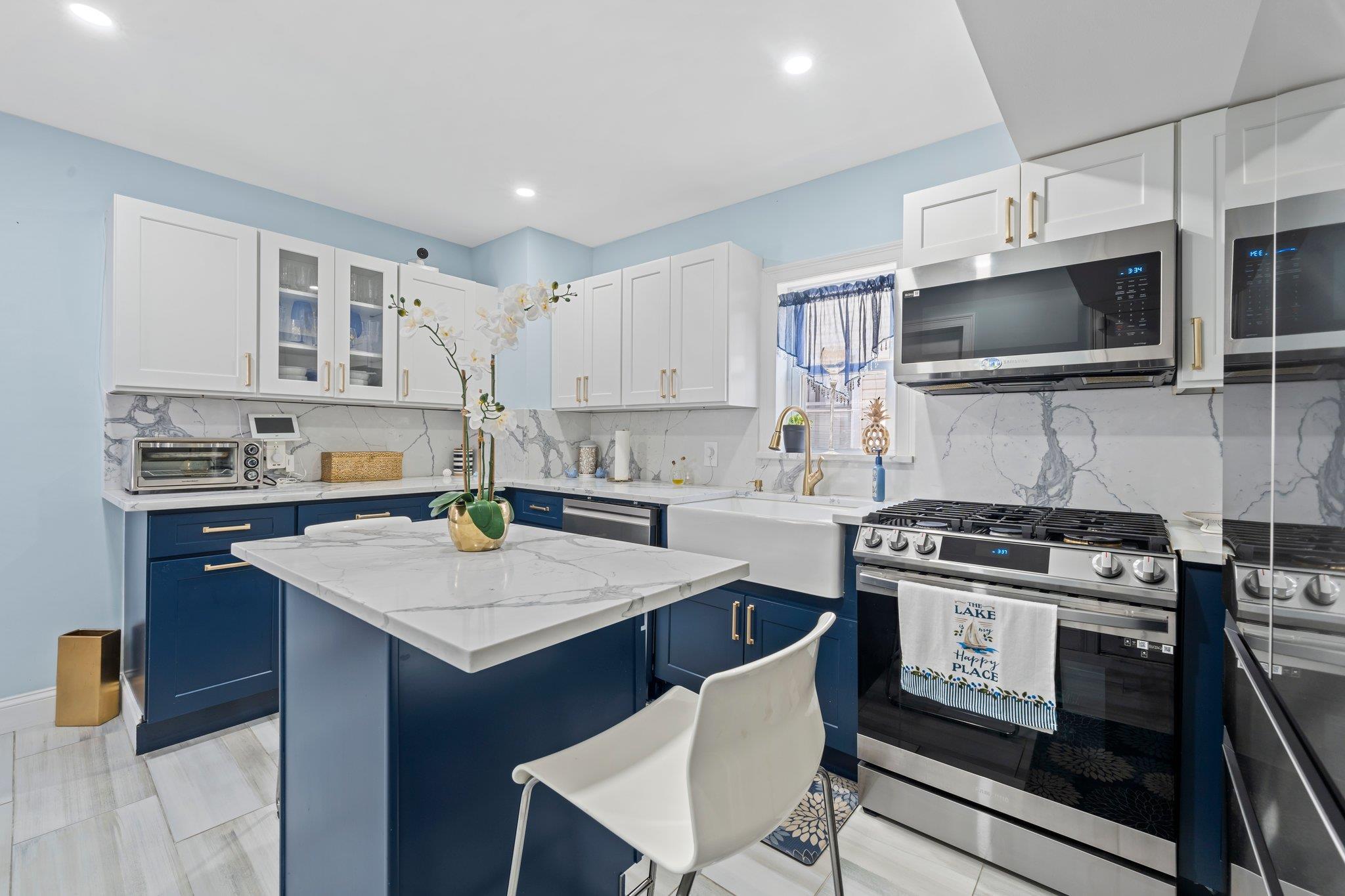 Single Family 166th  Queens, NY 11434, MLS-881928-8