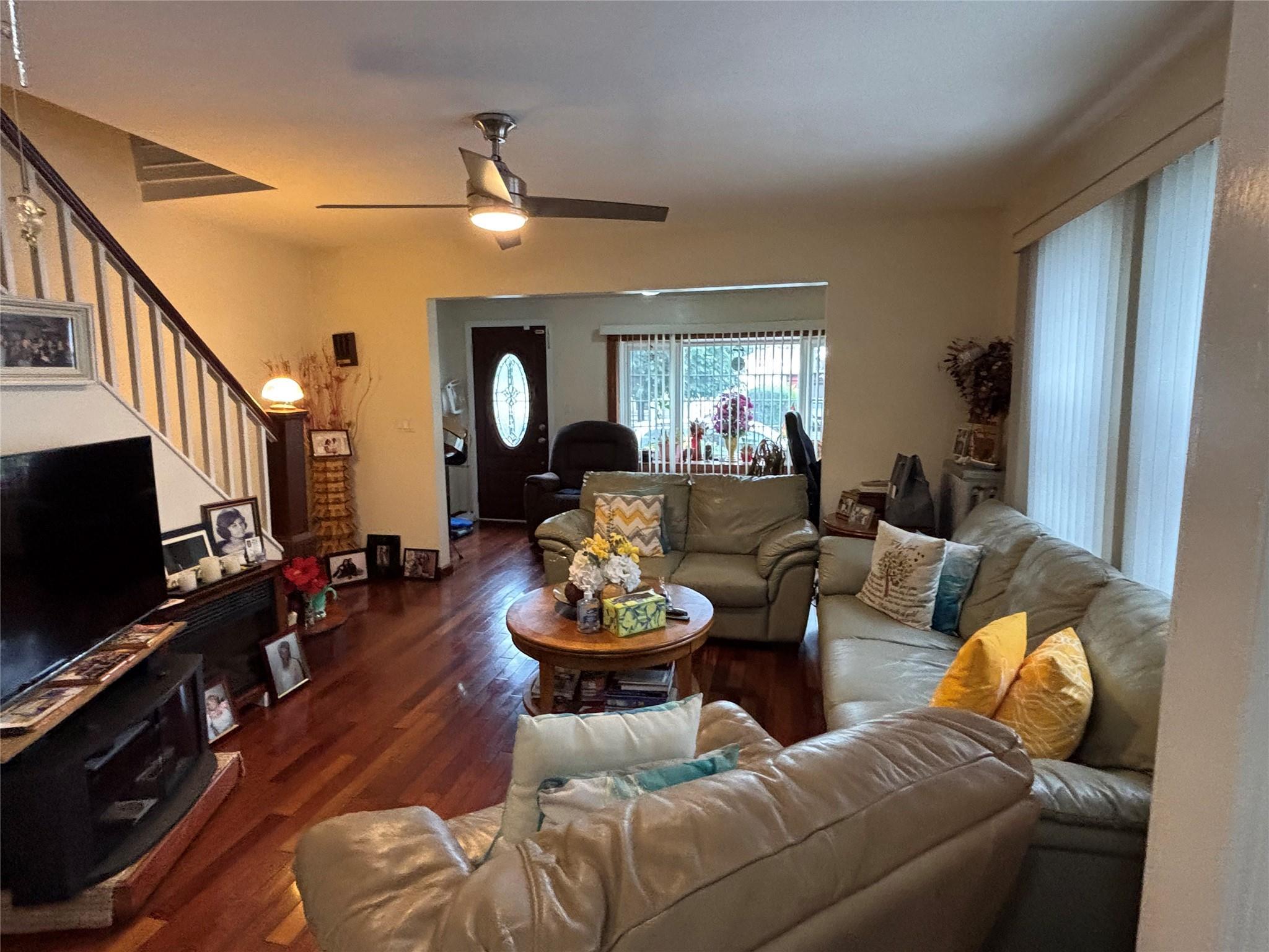 Single Family 216th  Queens, NY 11429, MLS-881939-10